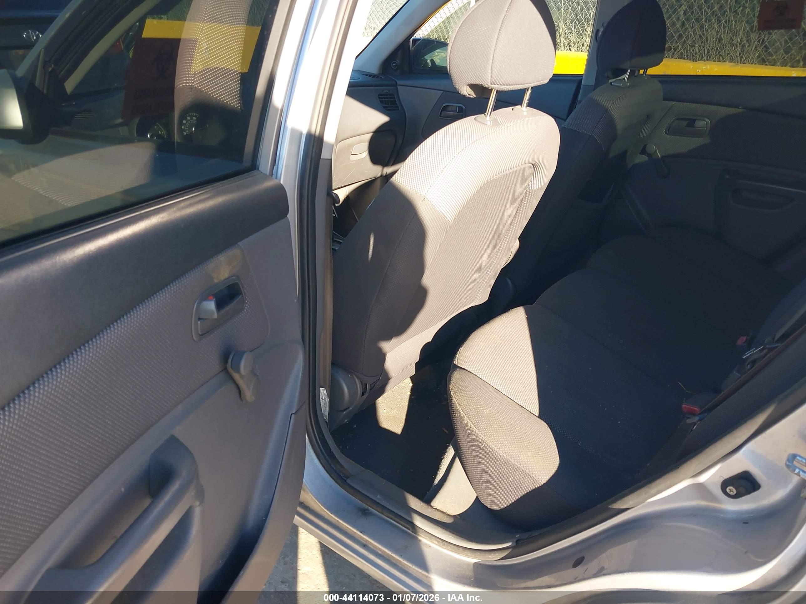 KIA RIO image 8