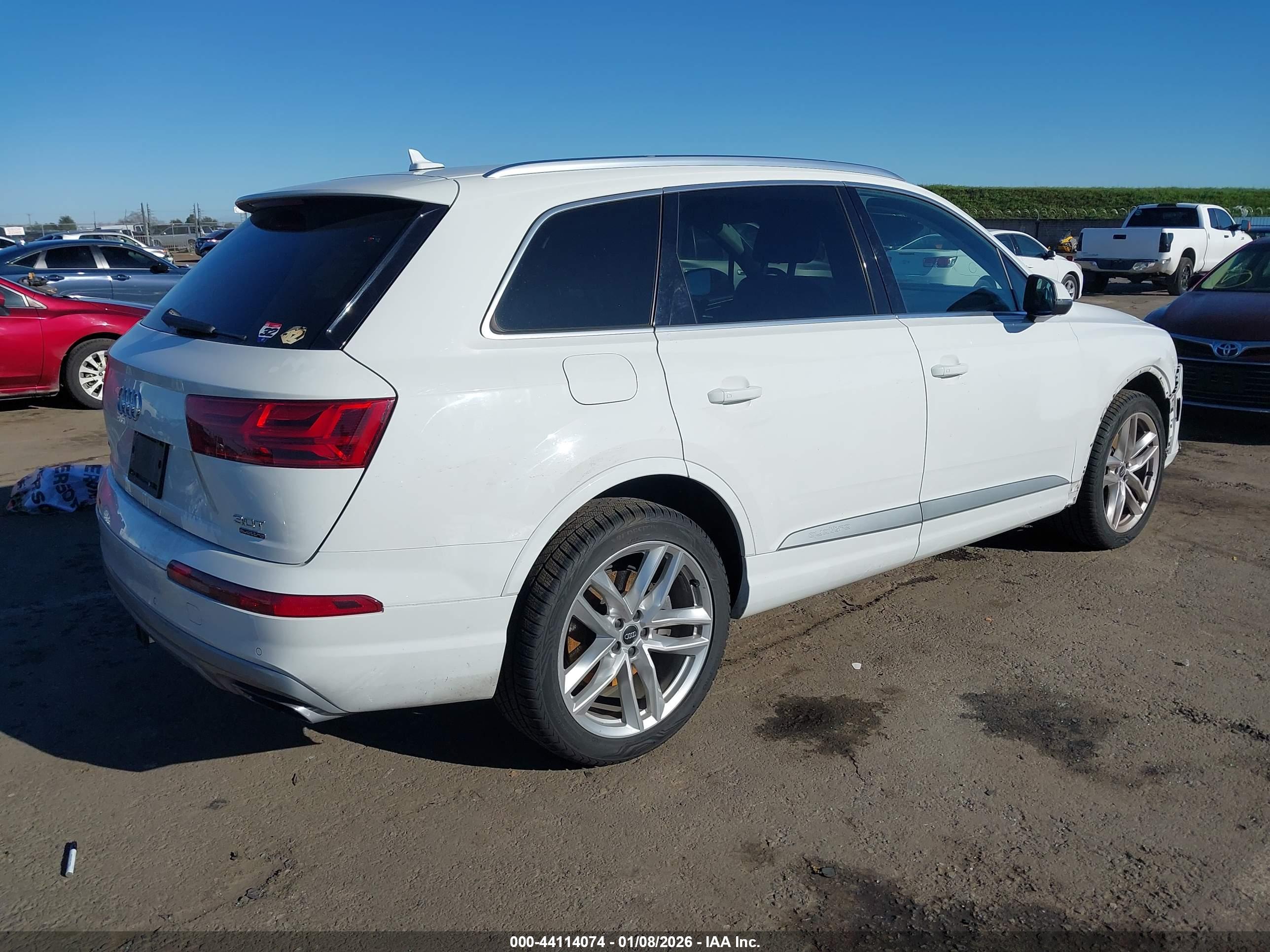 AUDI Q7 image 4