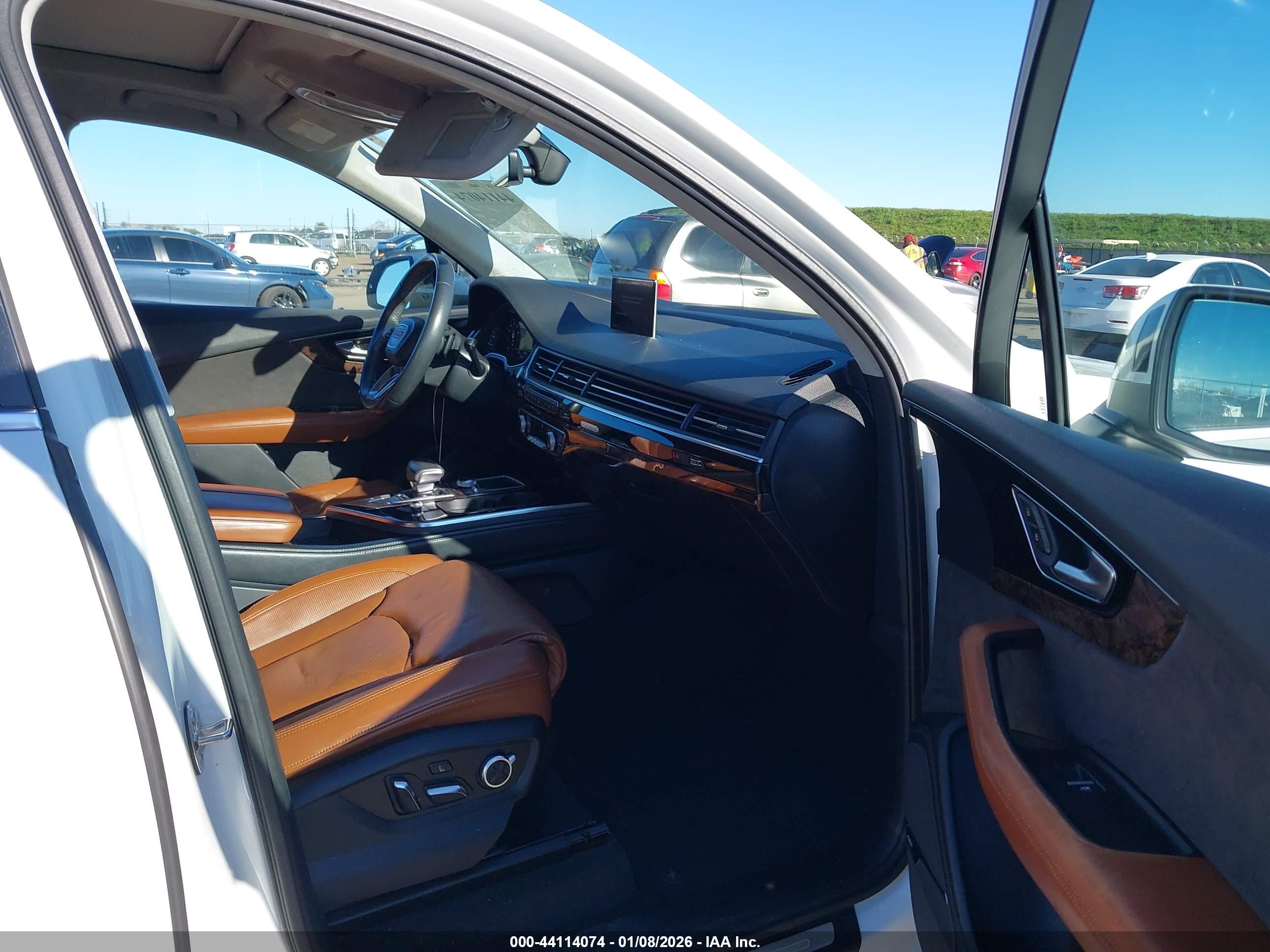 AUDI Q7 image 5
