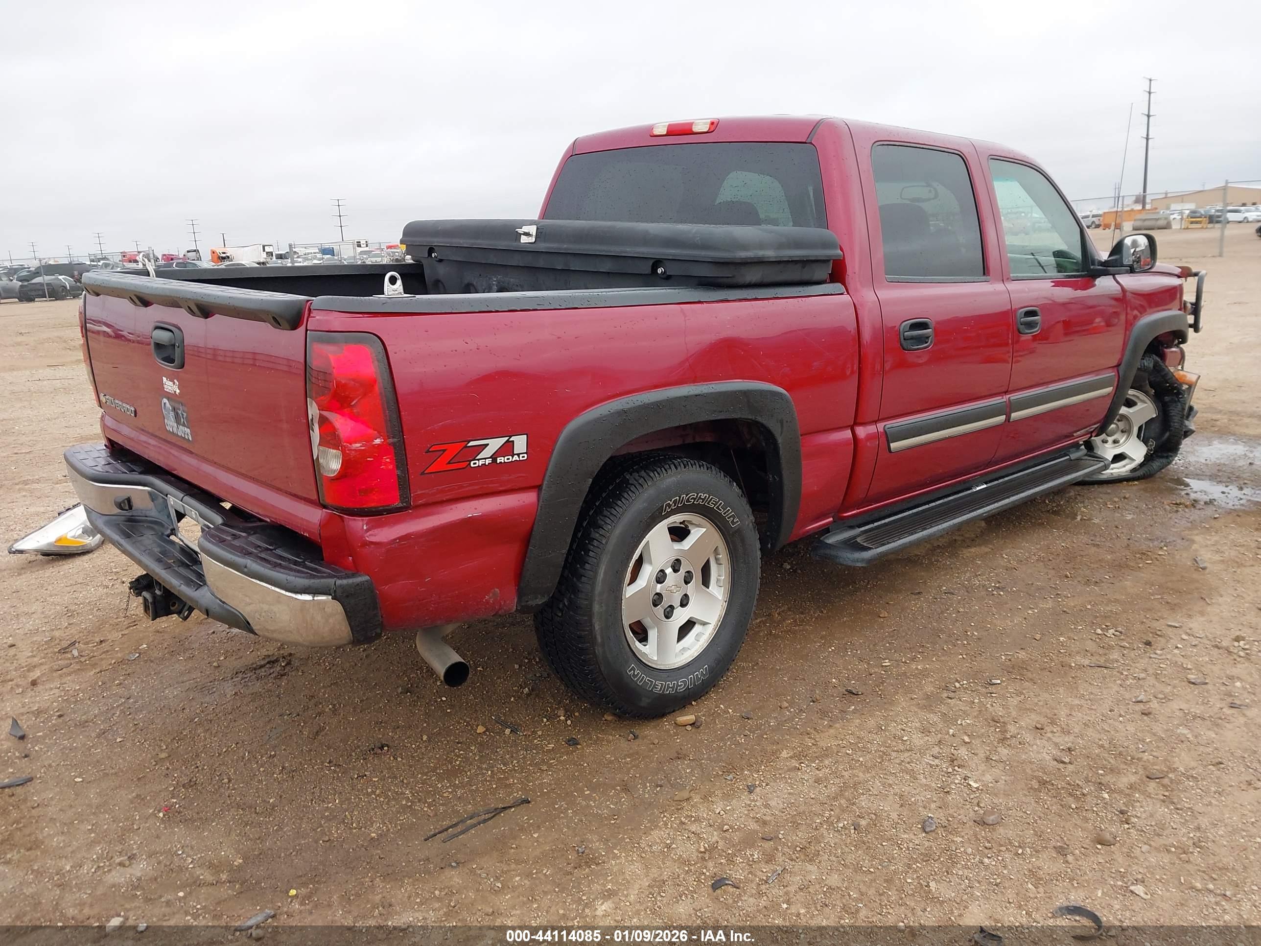 CHEVROLET SILVERADO image 4