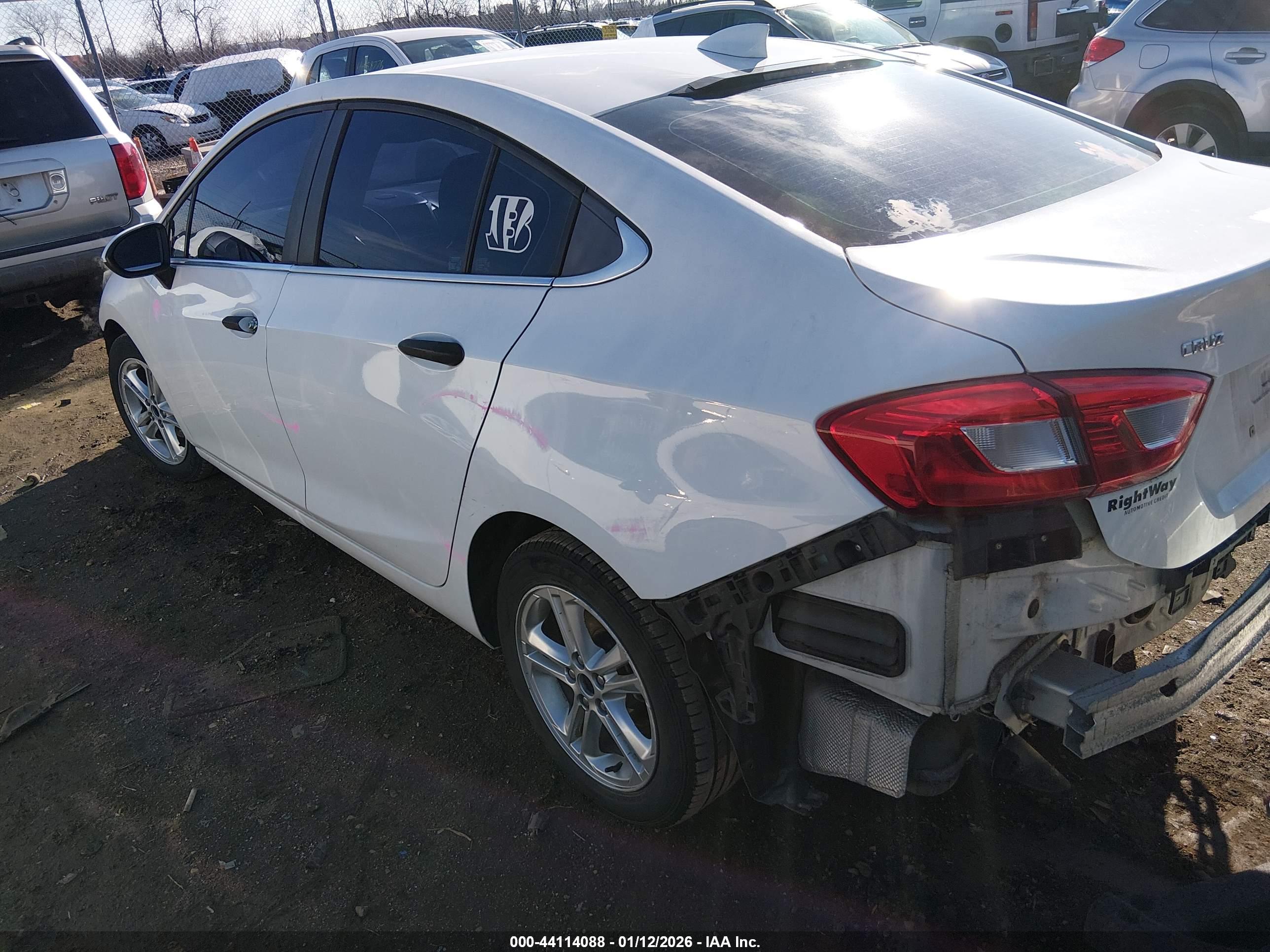 CHEVROLET CRUZE image 3