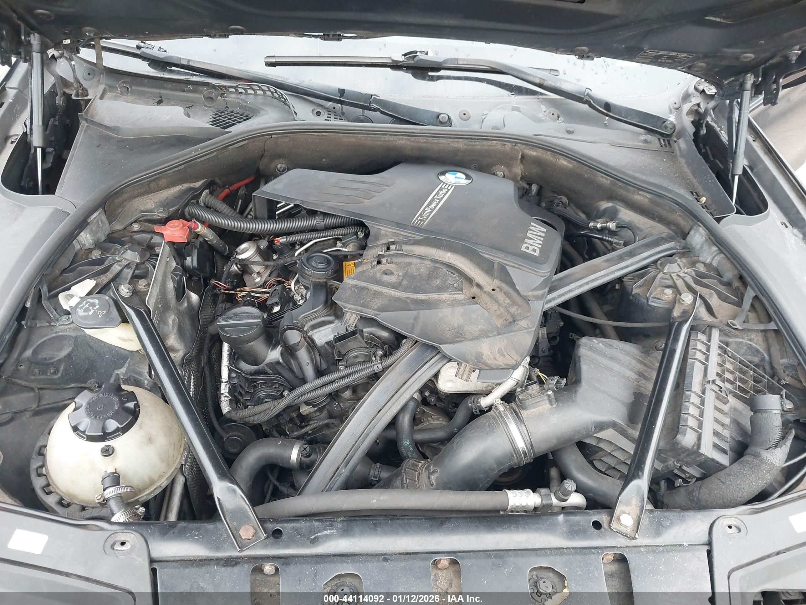 BMW 528I image 10