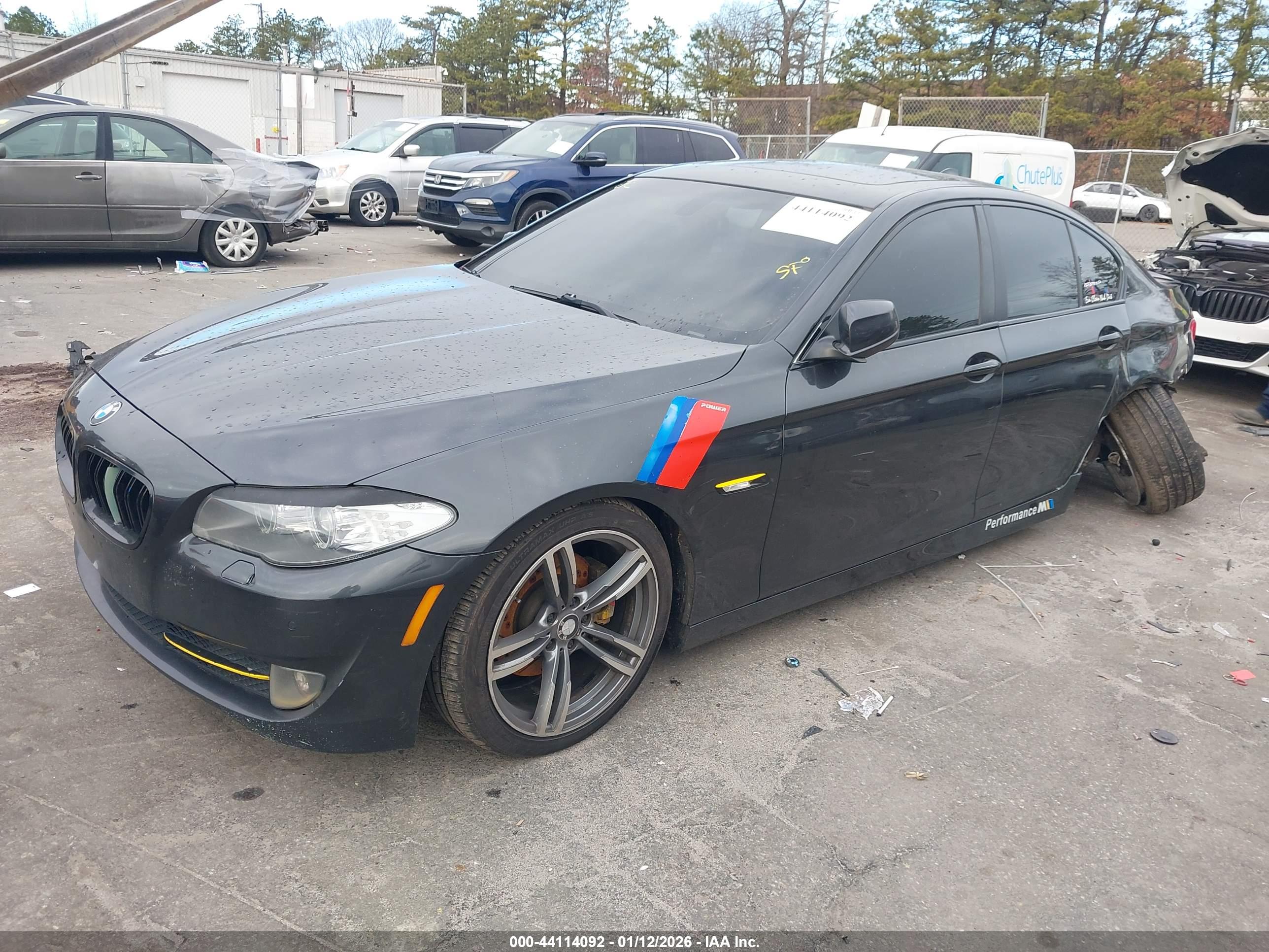 BMW 528I image 2