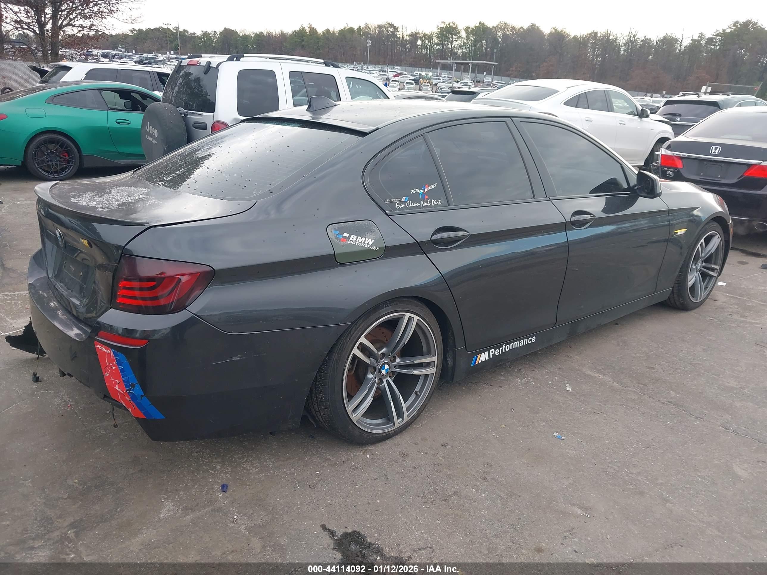 BMW 528I image 4