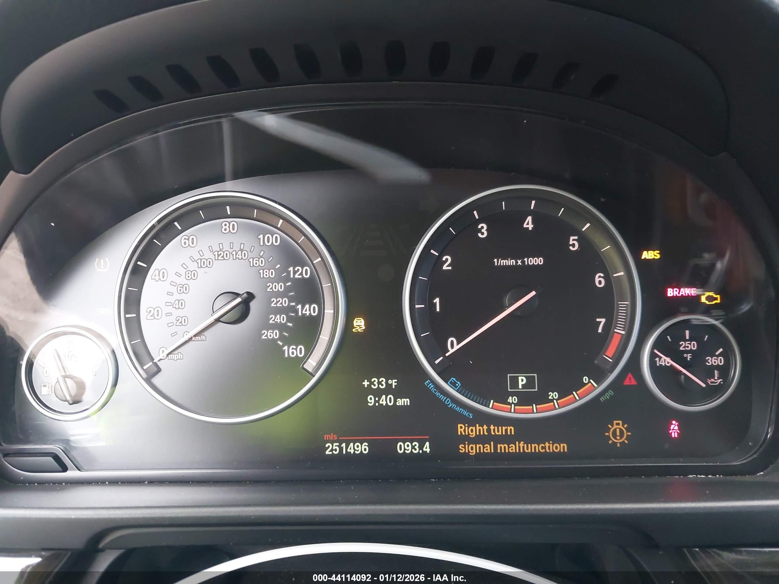 BMW 528I image 7