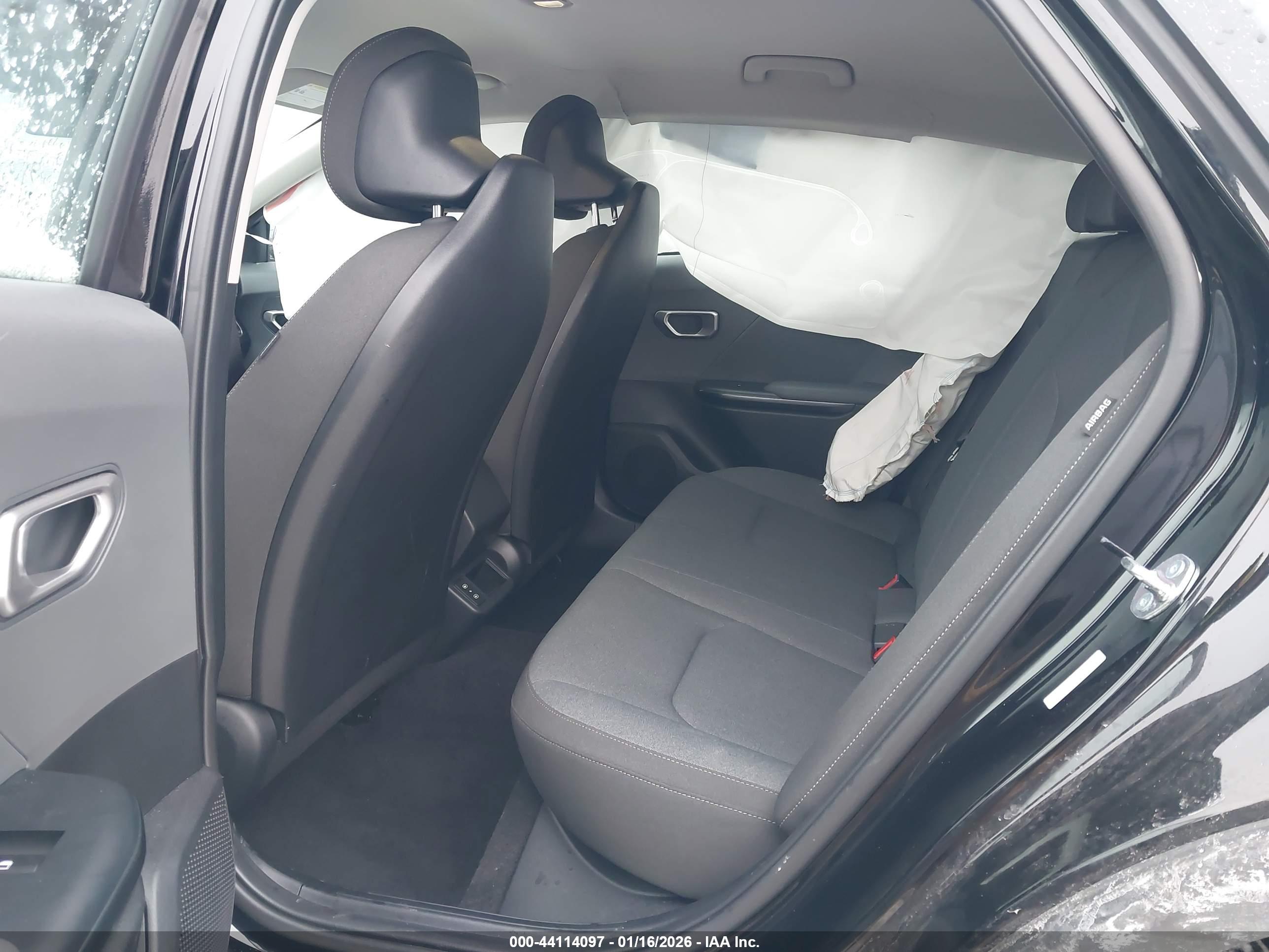 KIA K4 image 8