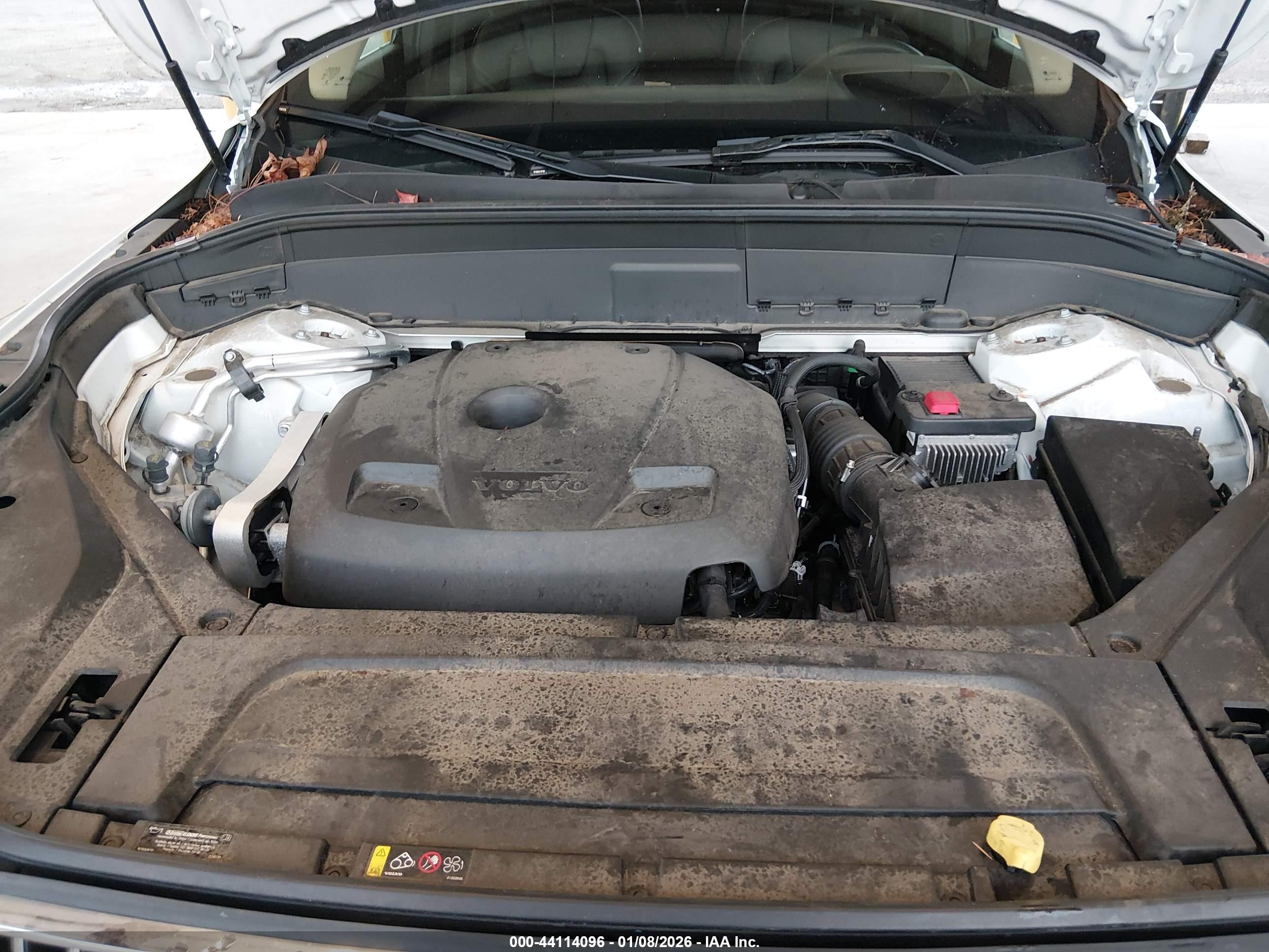 VOLVO XC90 image 10