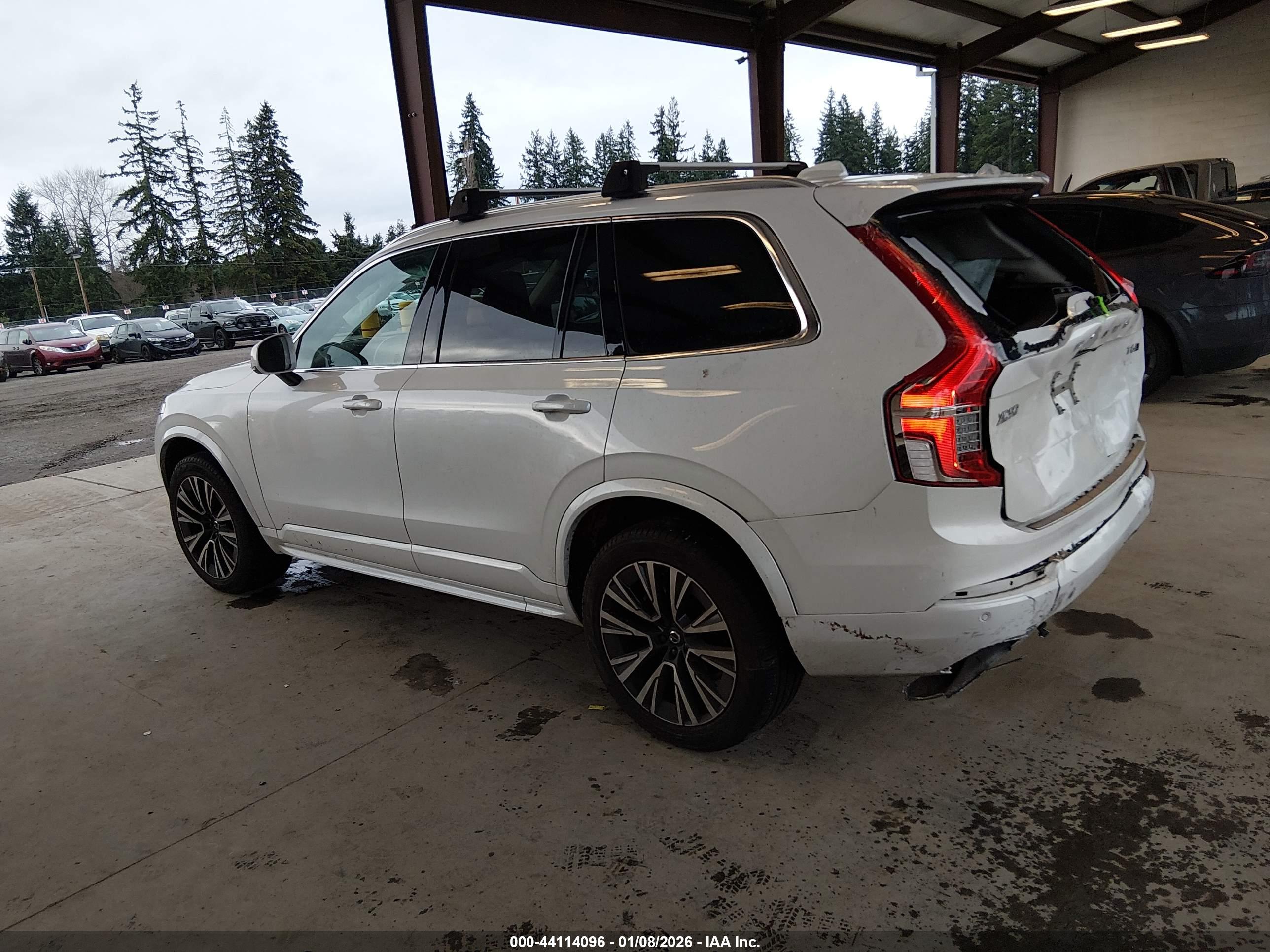 VOLVO XC90 image 3