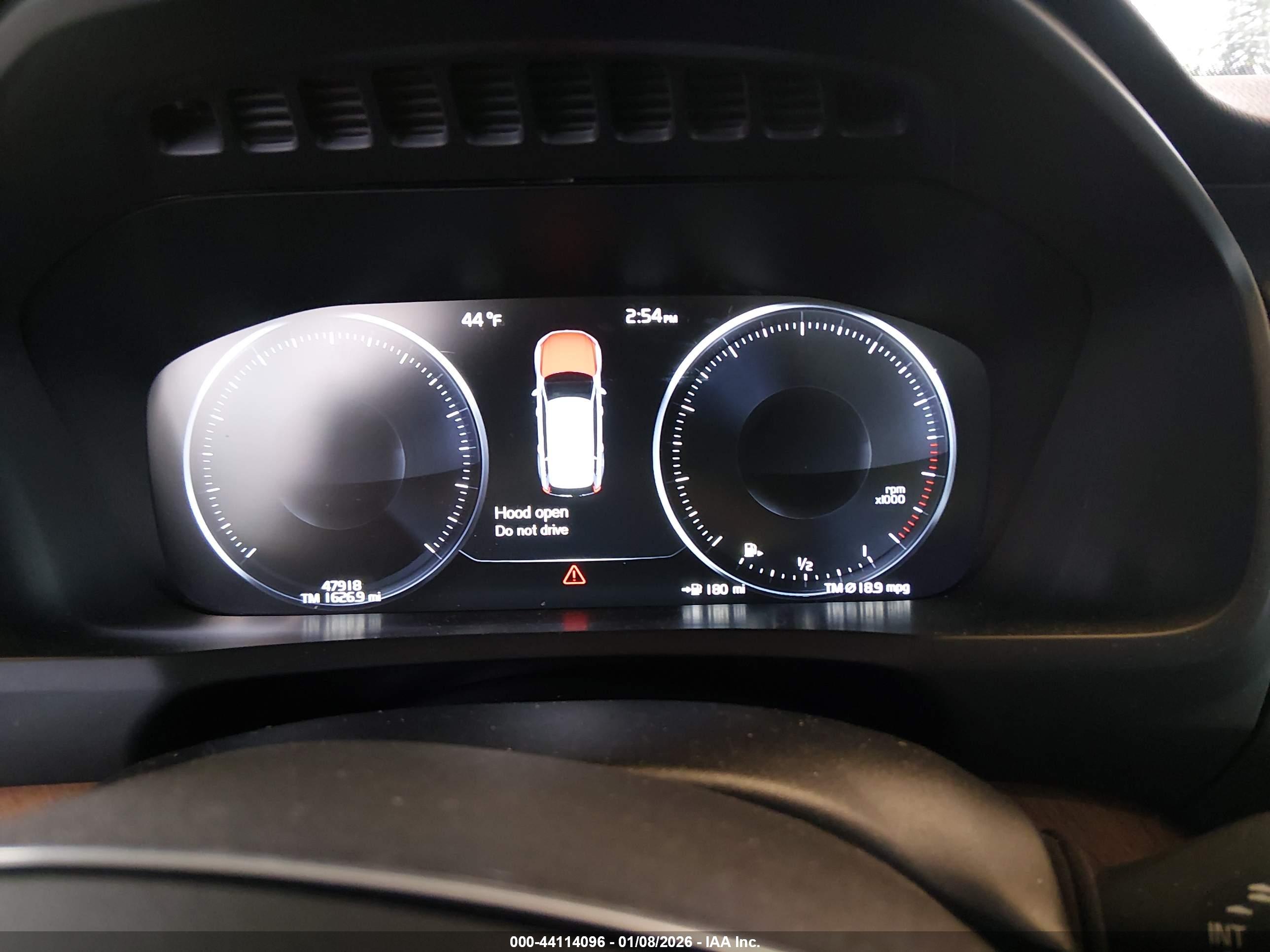 VOLVO XC90 image 7
