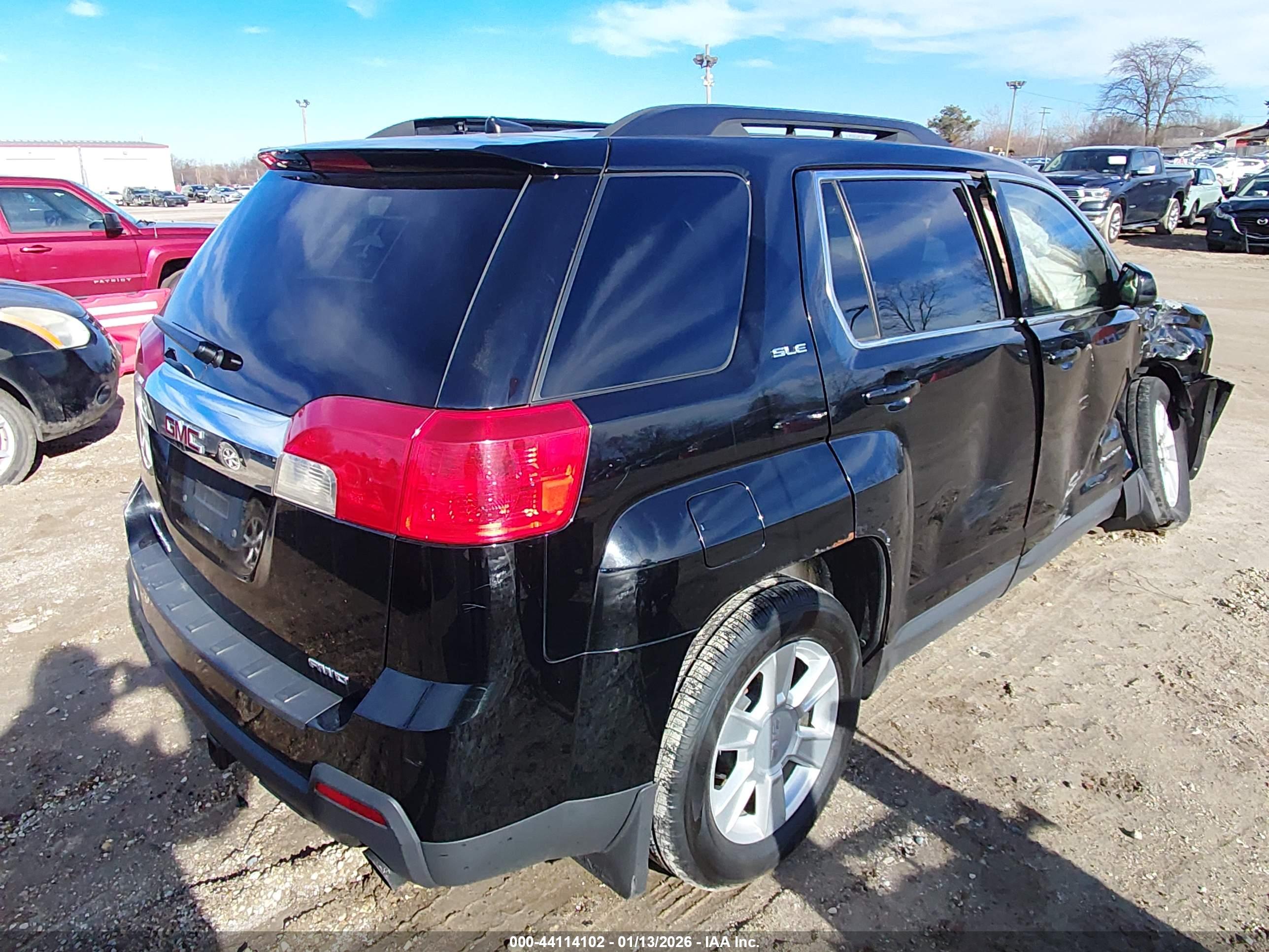 GMC TERRAIN image 4