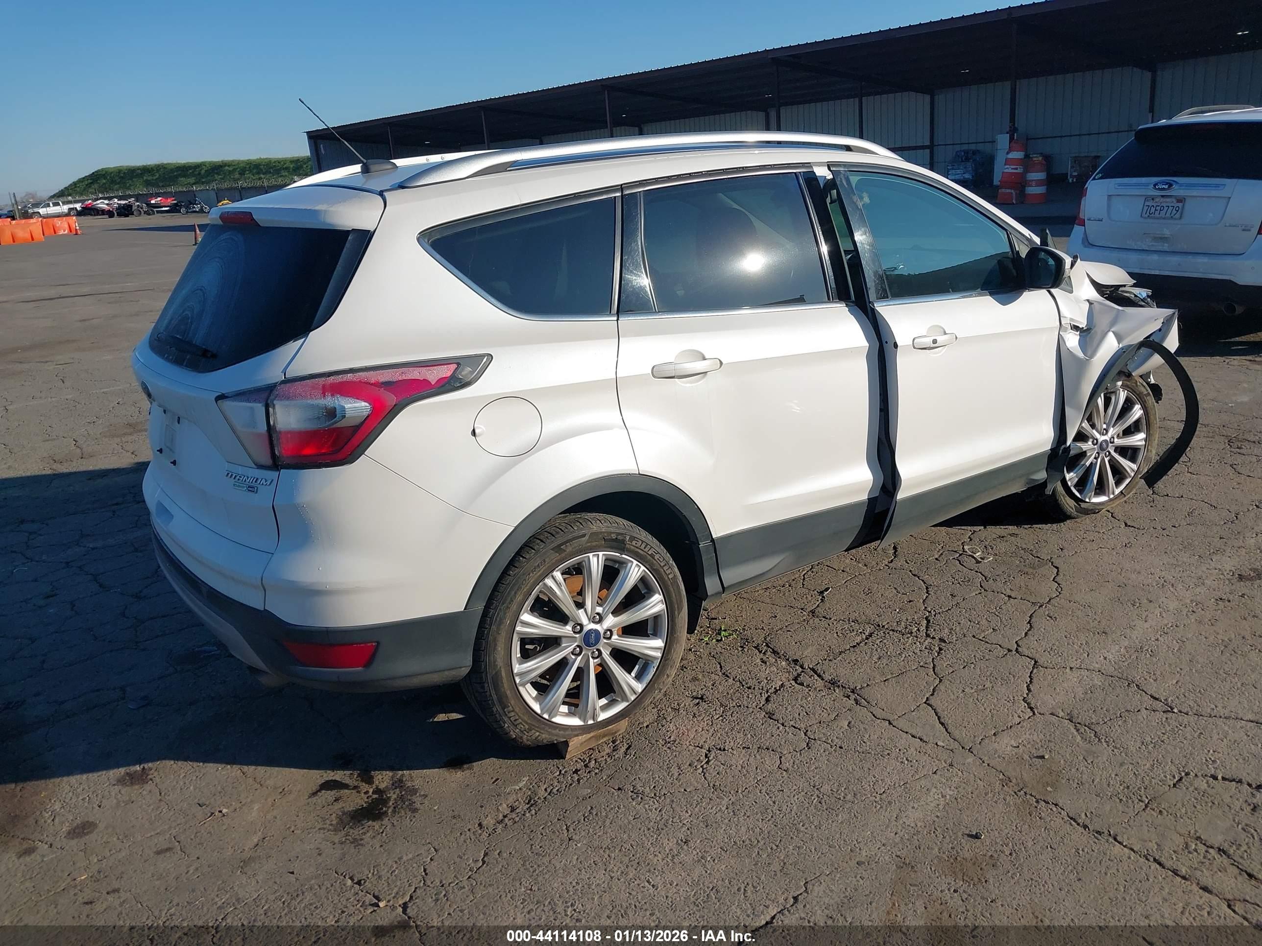 FORD ESCAPE image 4