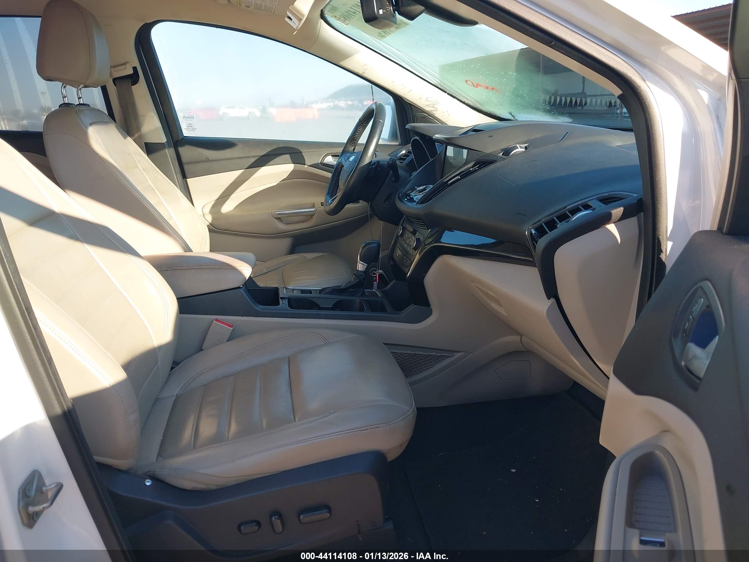 FORD ESCAPE image 5