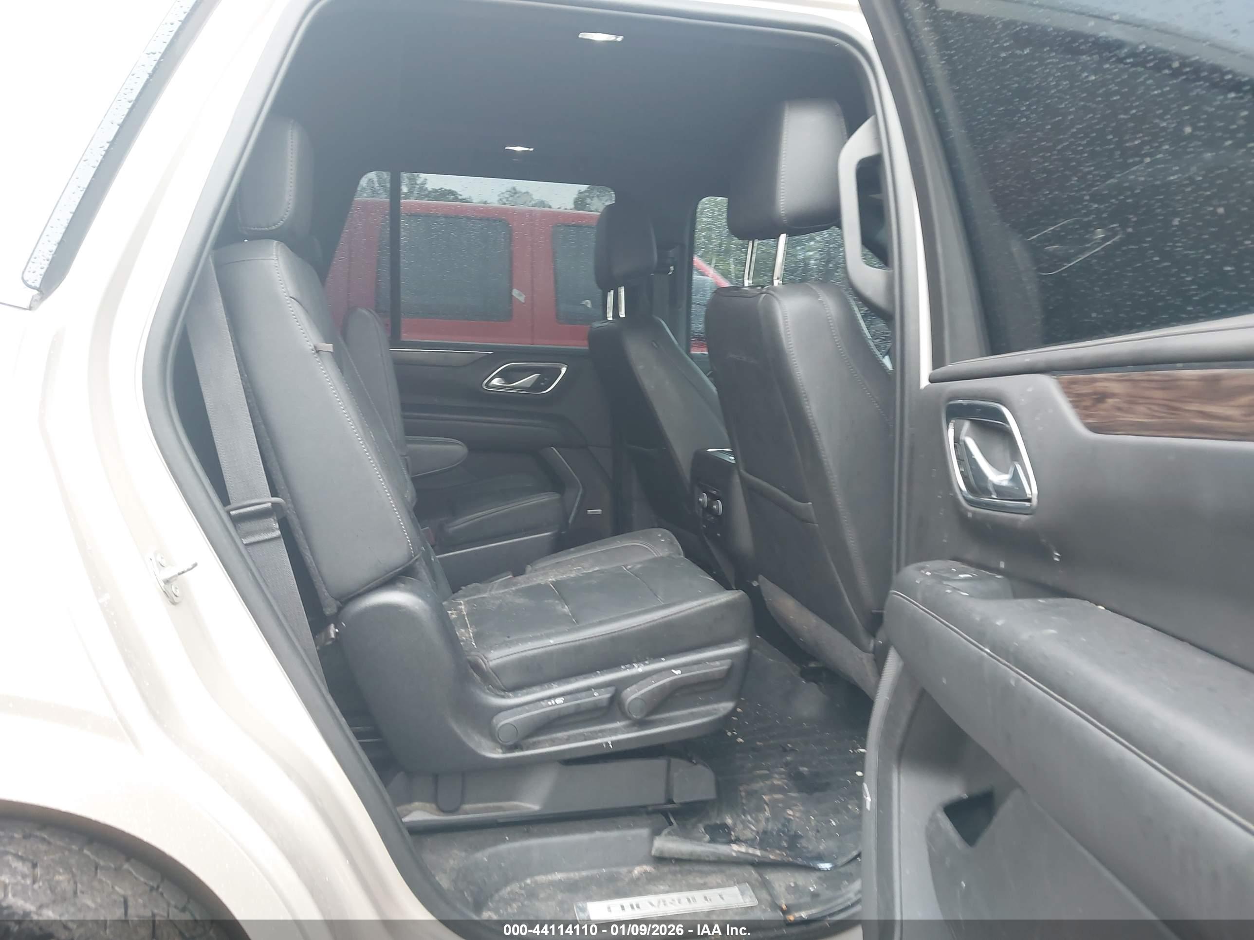 CHEVROLET TAHOE image 8
