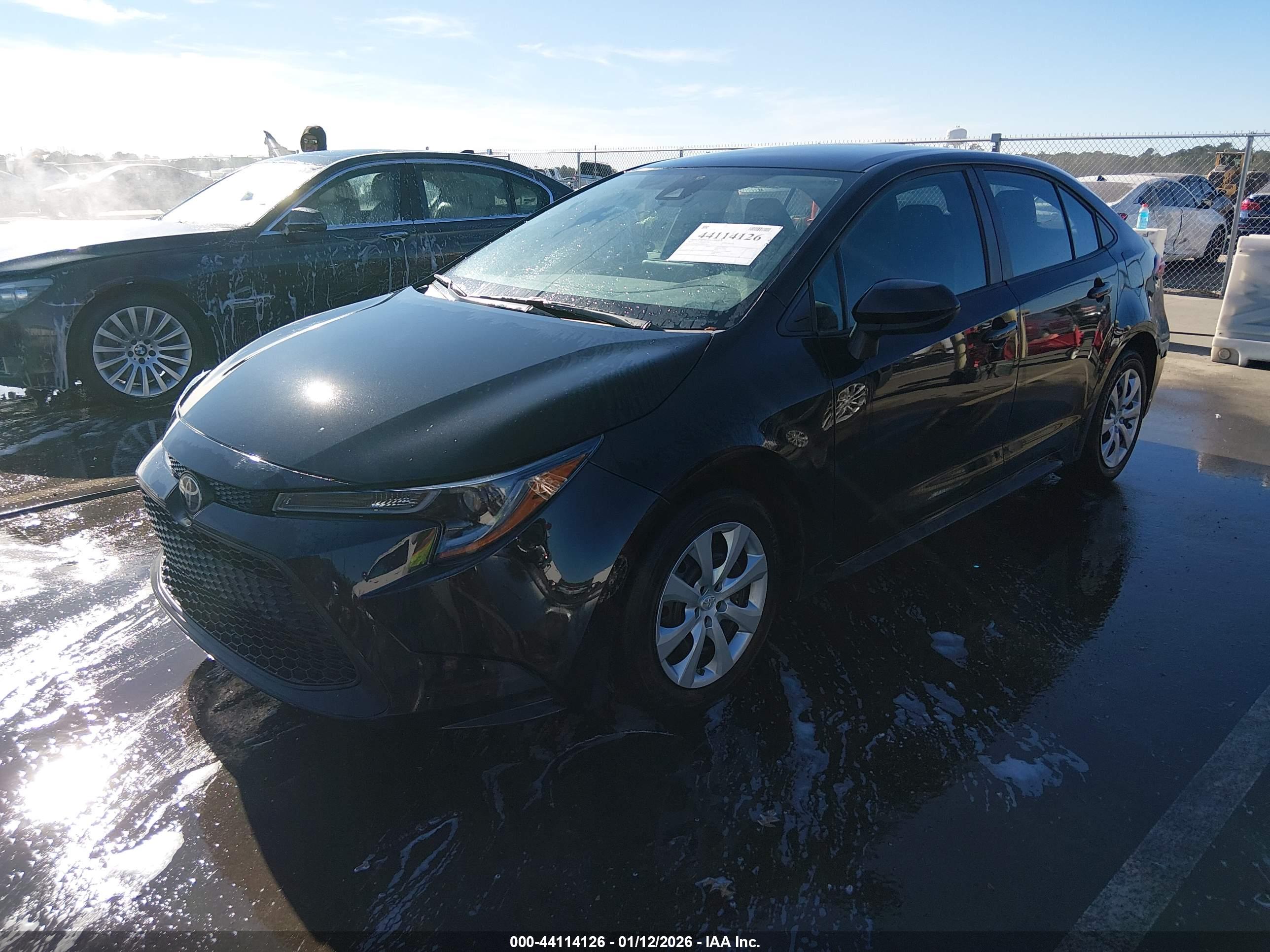 TOYOTA COROLLA image 2