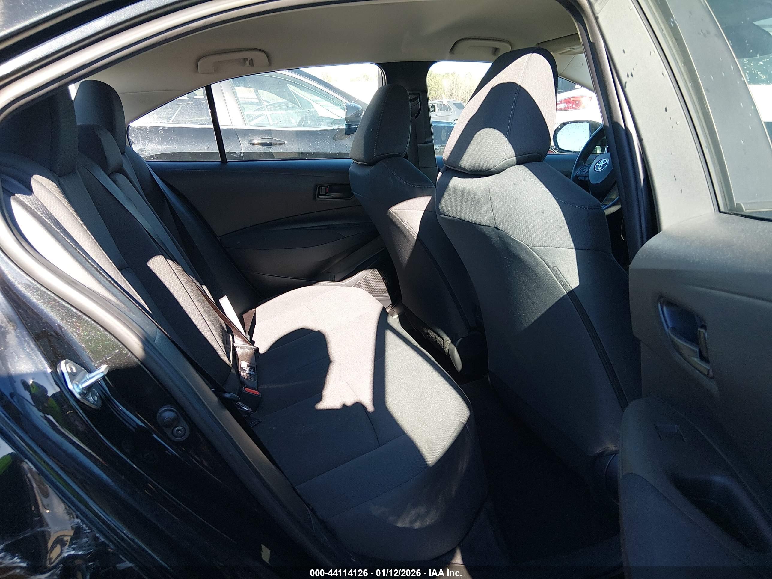 TOYOTA COROLLA image 8
