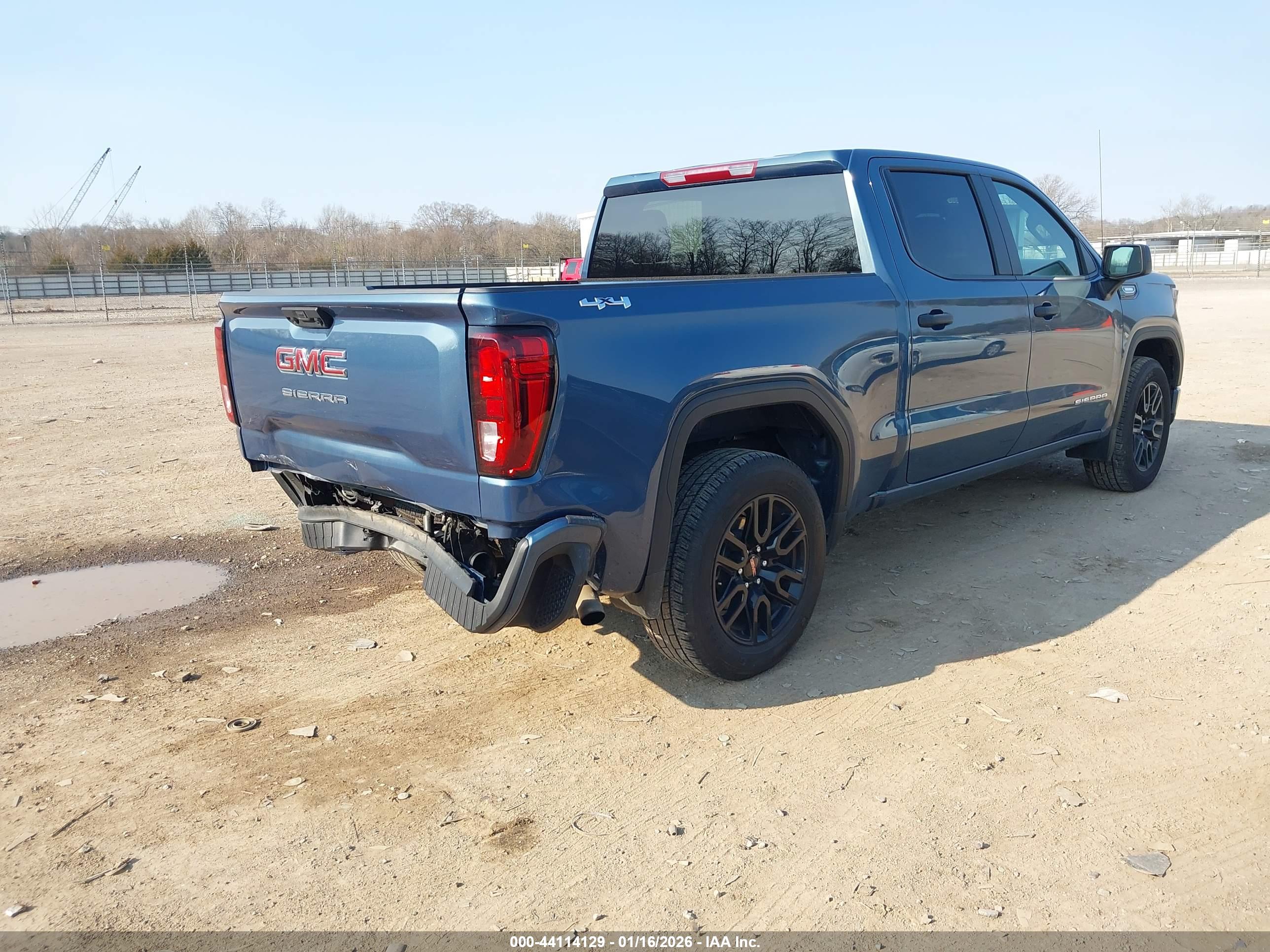 GMC SIERRA image 4