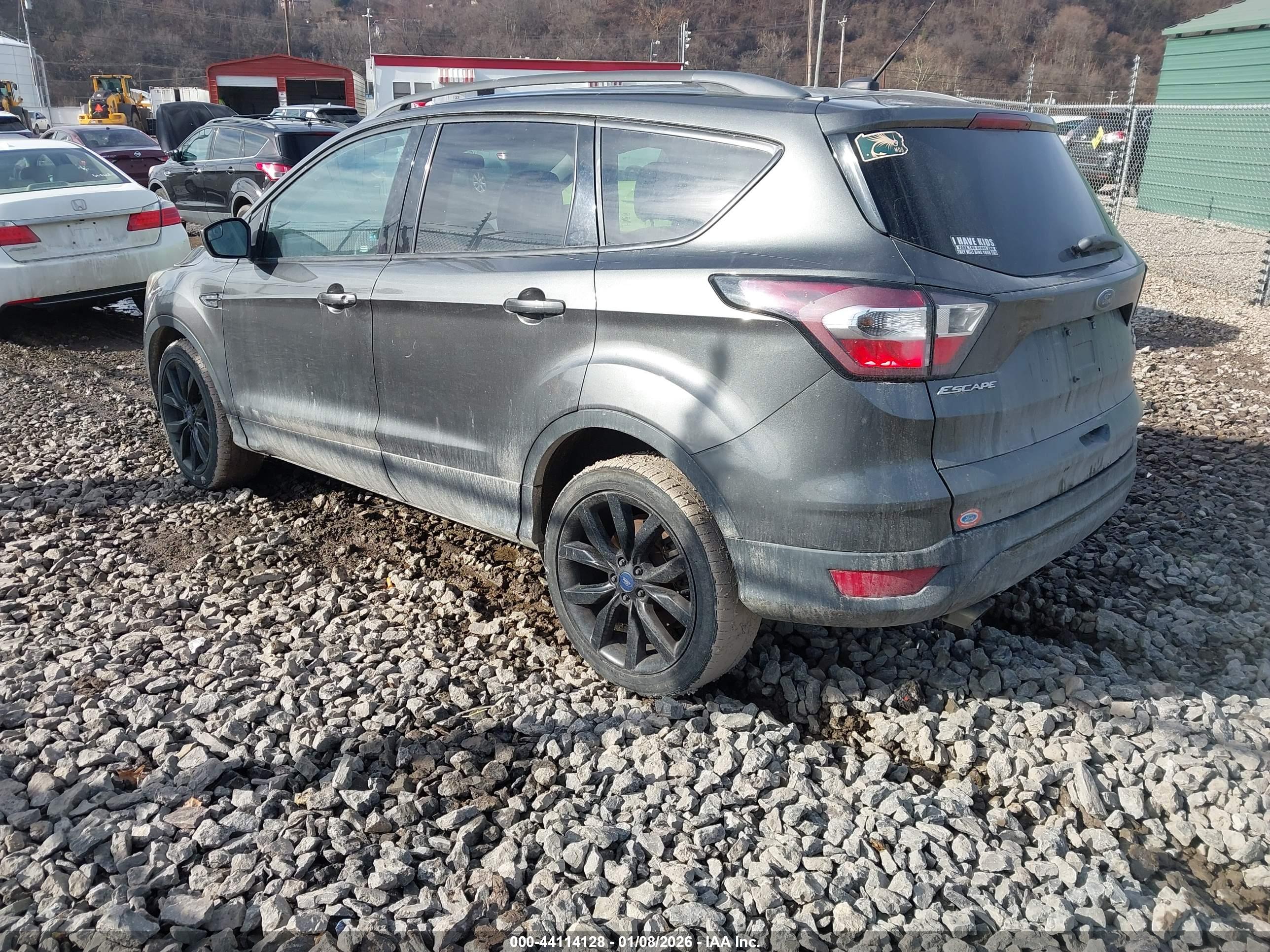 FORD ESCAPE image 3