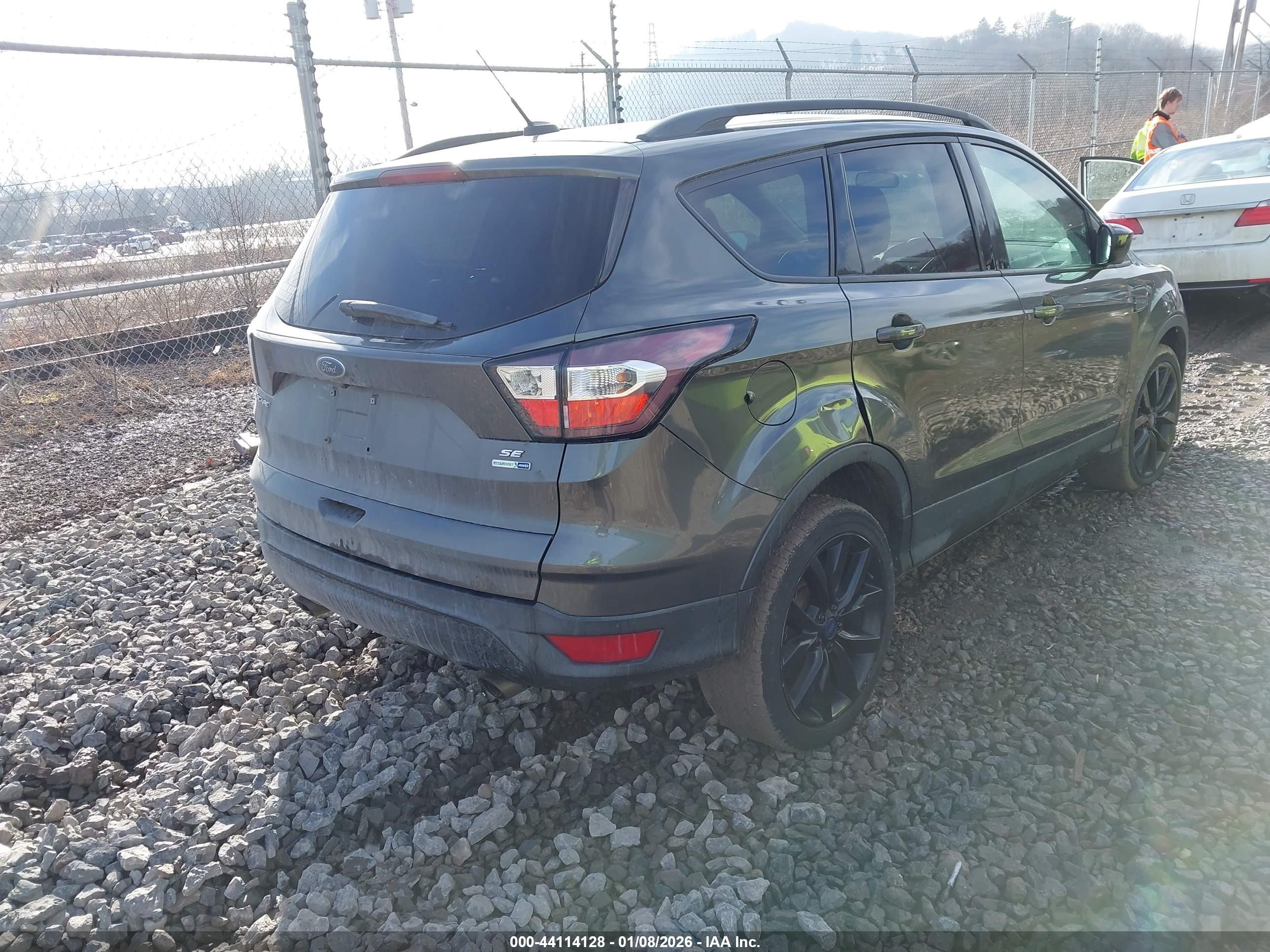 FORD ESCAPE image 4