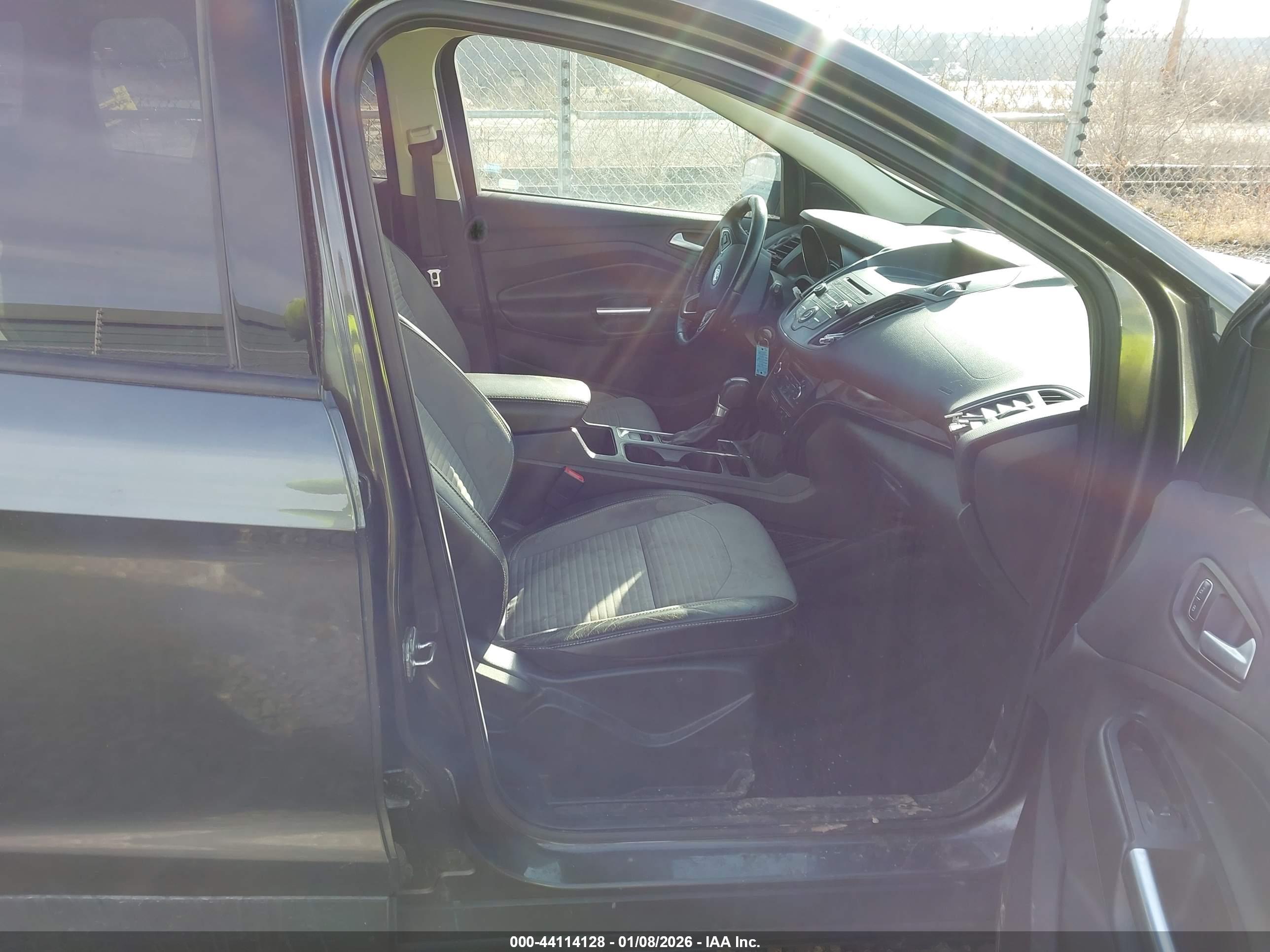 FORD ESCAPE image 5