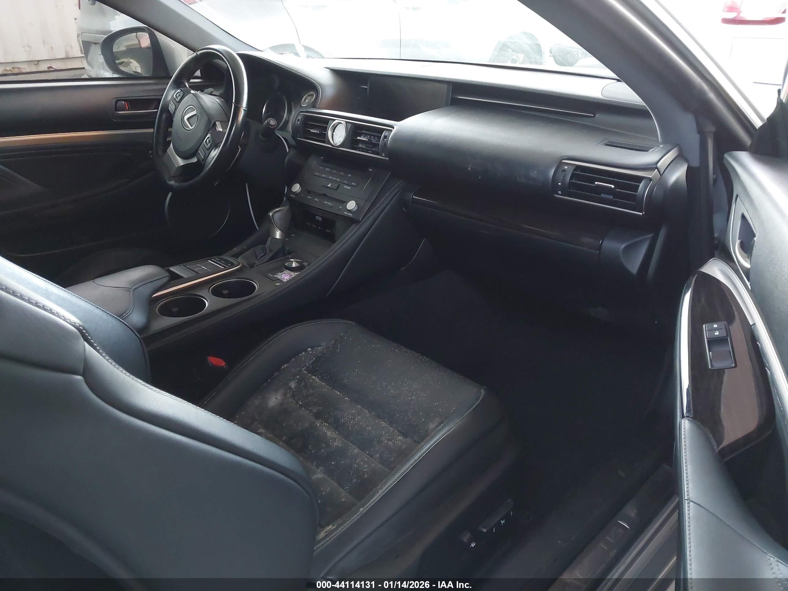 LEXUS RC image 5