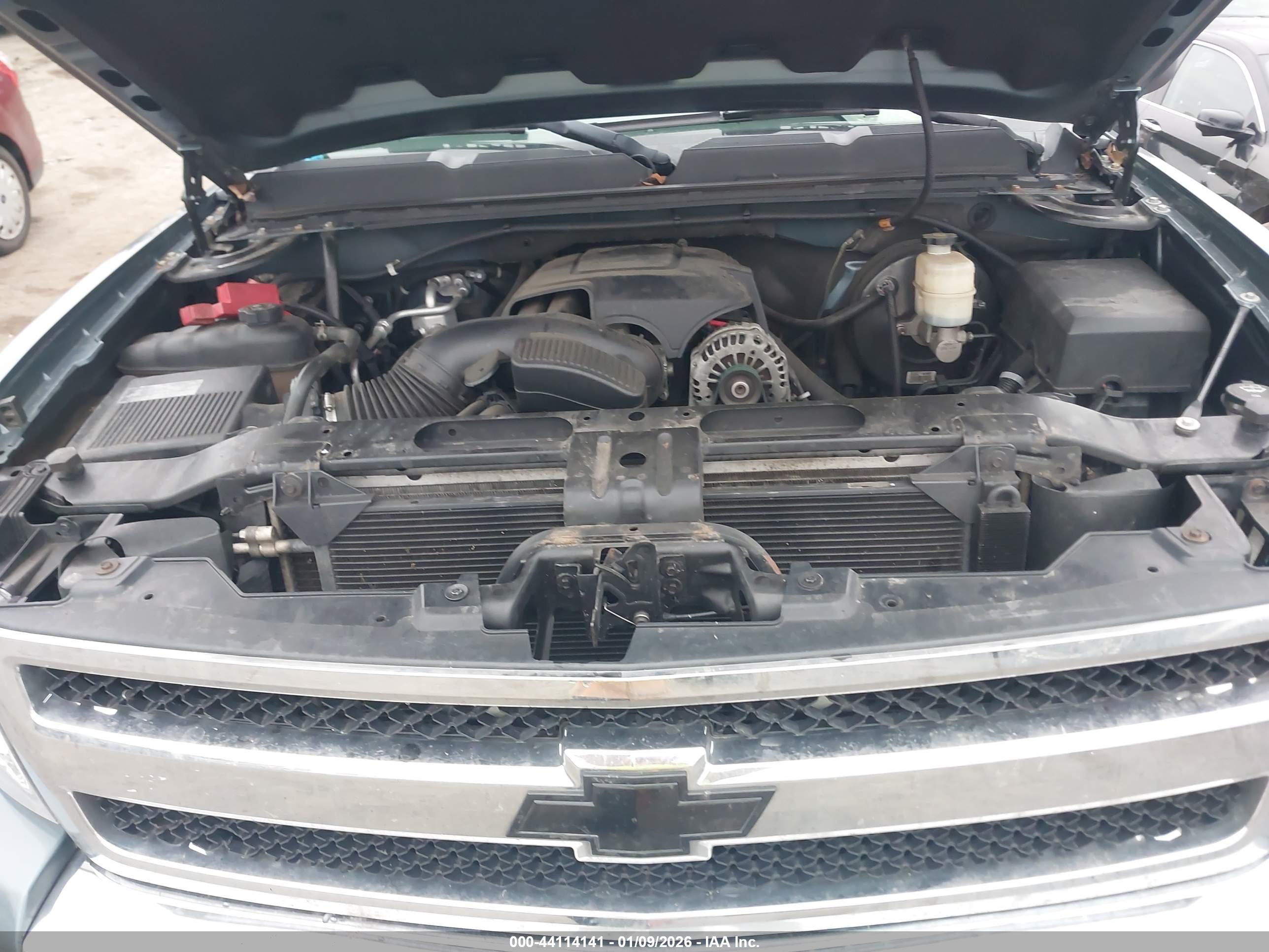 CHEVROLET SILVERADO image 10
