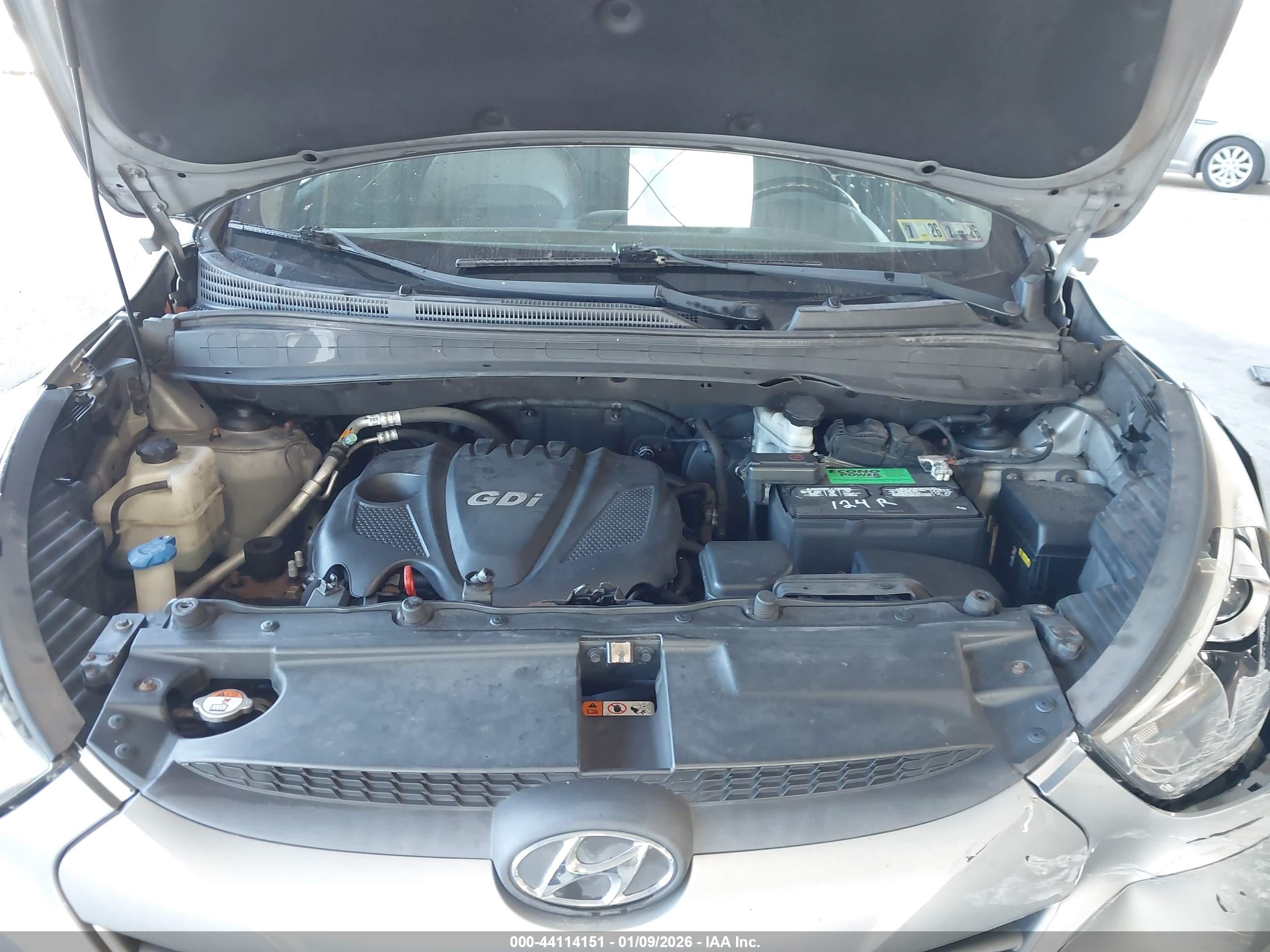 HYUNDAI TUCSON image 10