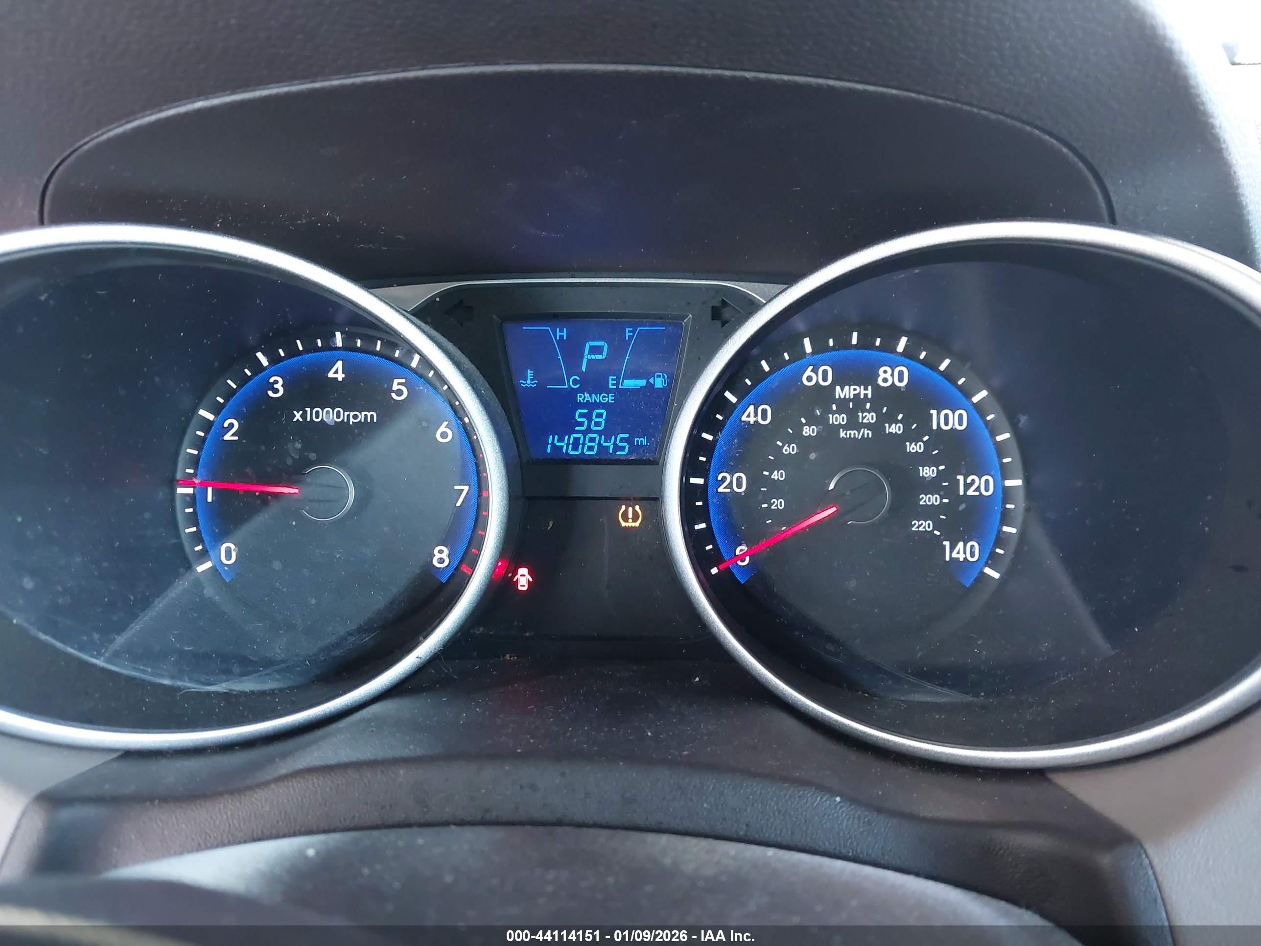 HYUNDAI TUCSON image 7