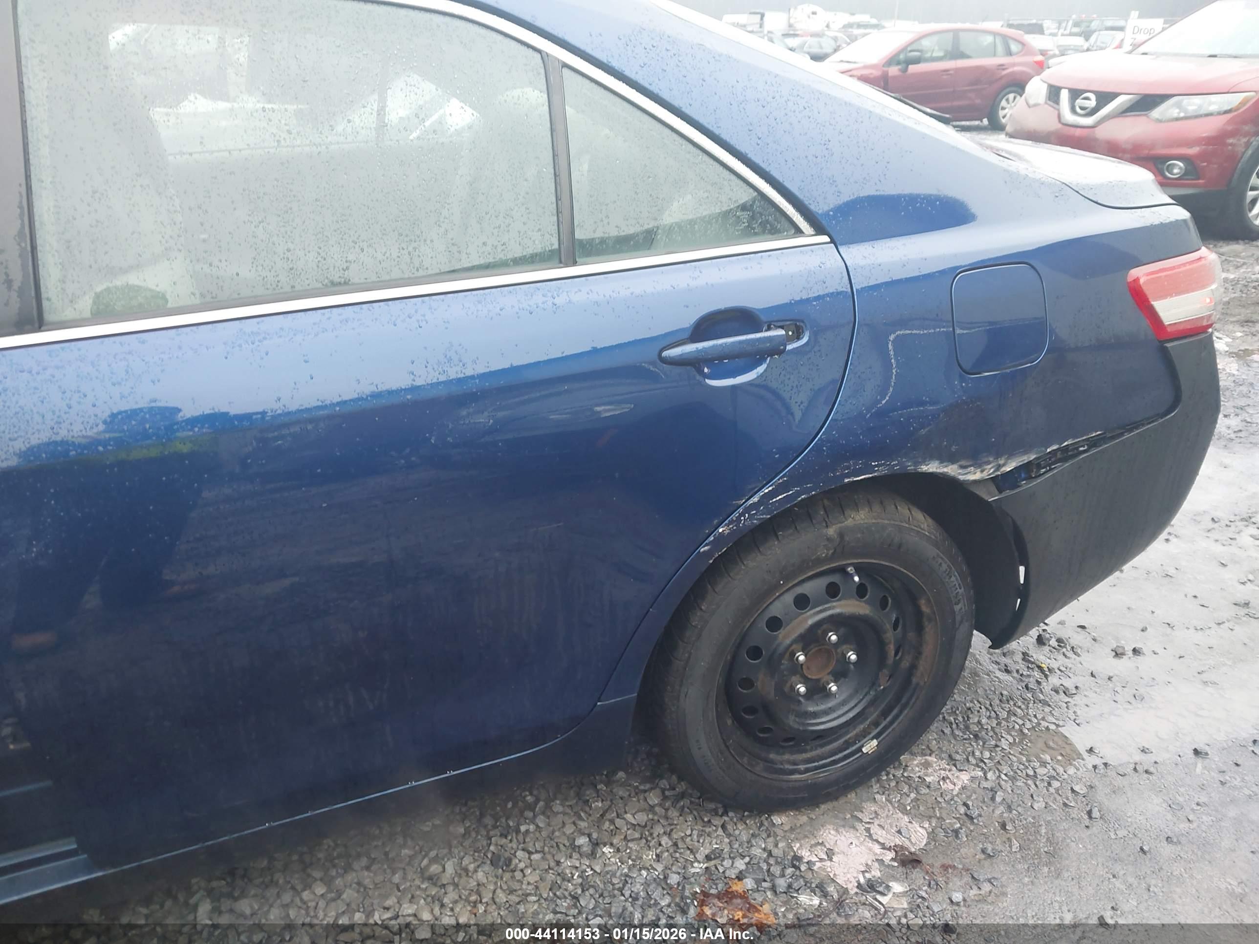 TOYOTA CAMRY image 6
