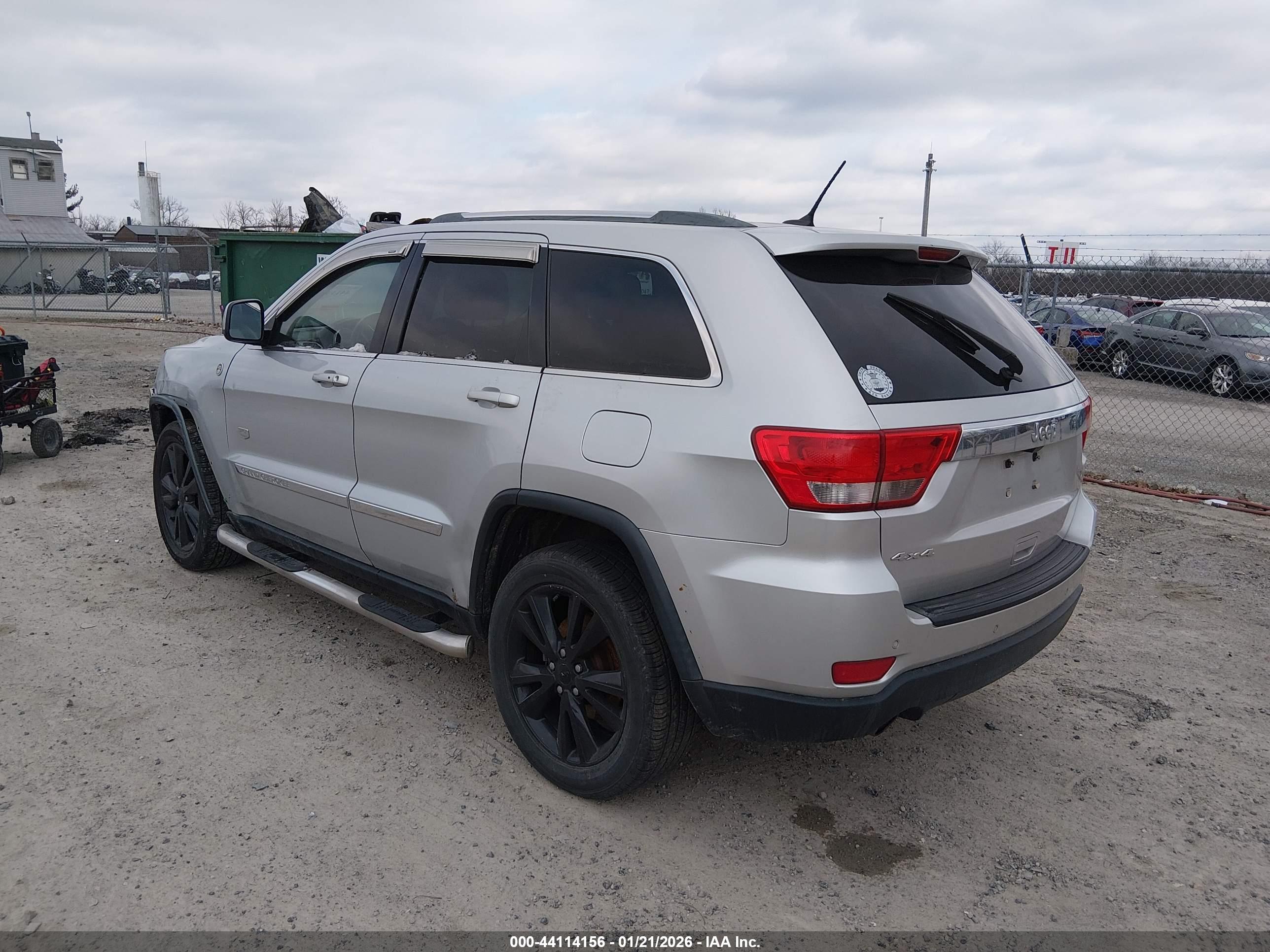 JEEP GRAND image 3
