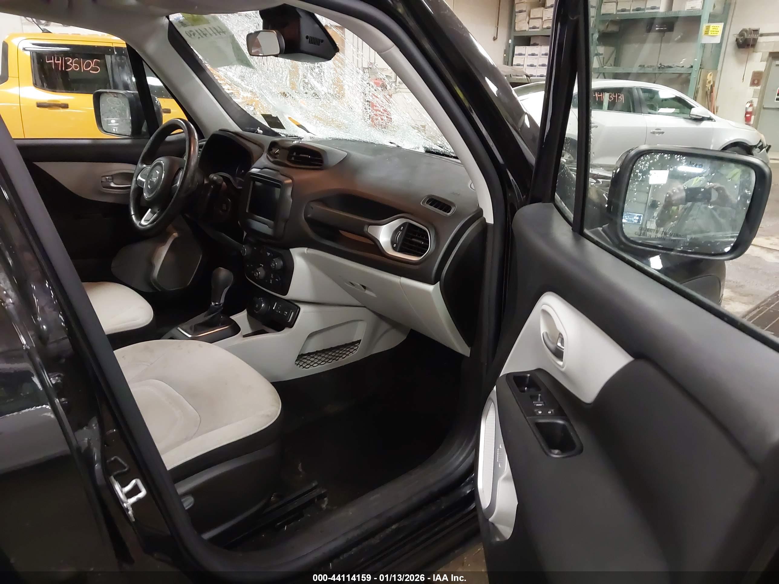 JEEP RENEGADE image 5