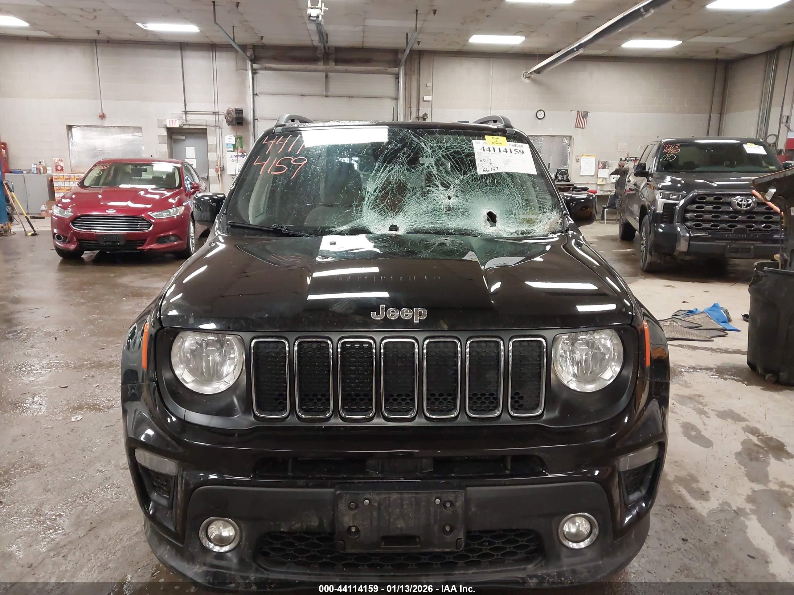JEEP RENEGADE image 6