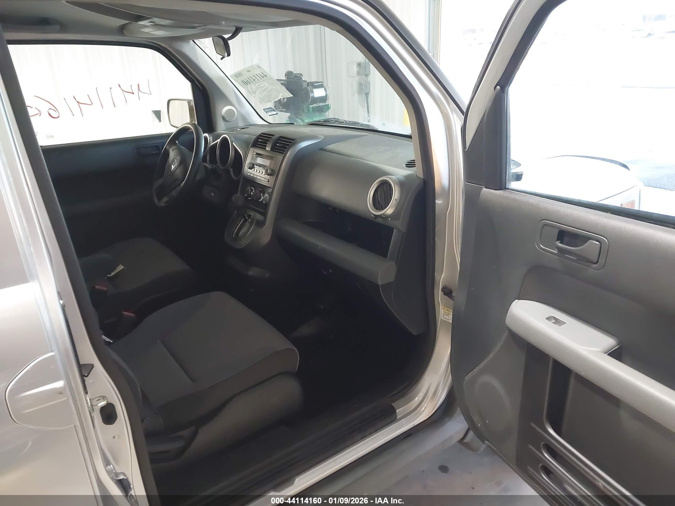 HONDA ELEMENT image 5