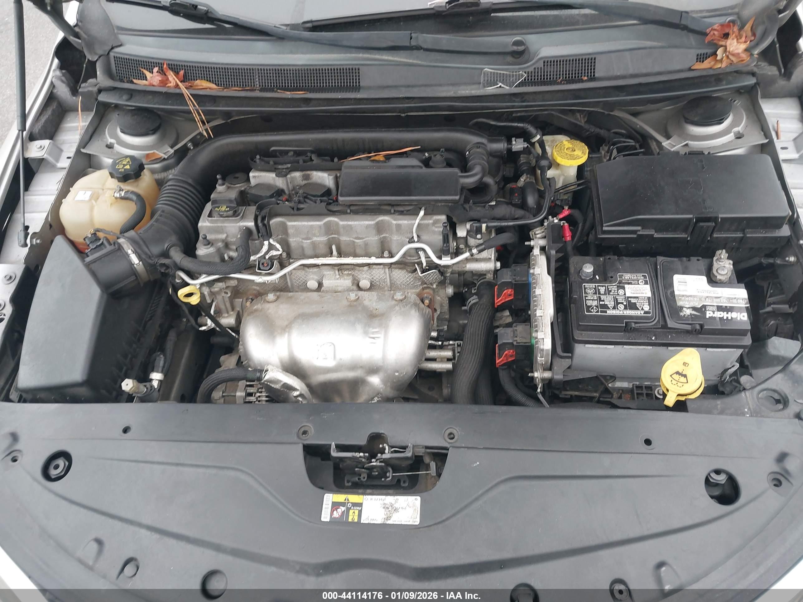 CHRYSLER 200 image 10