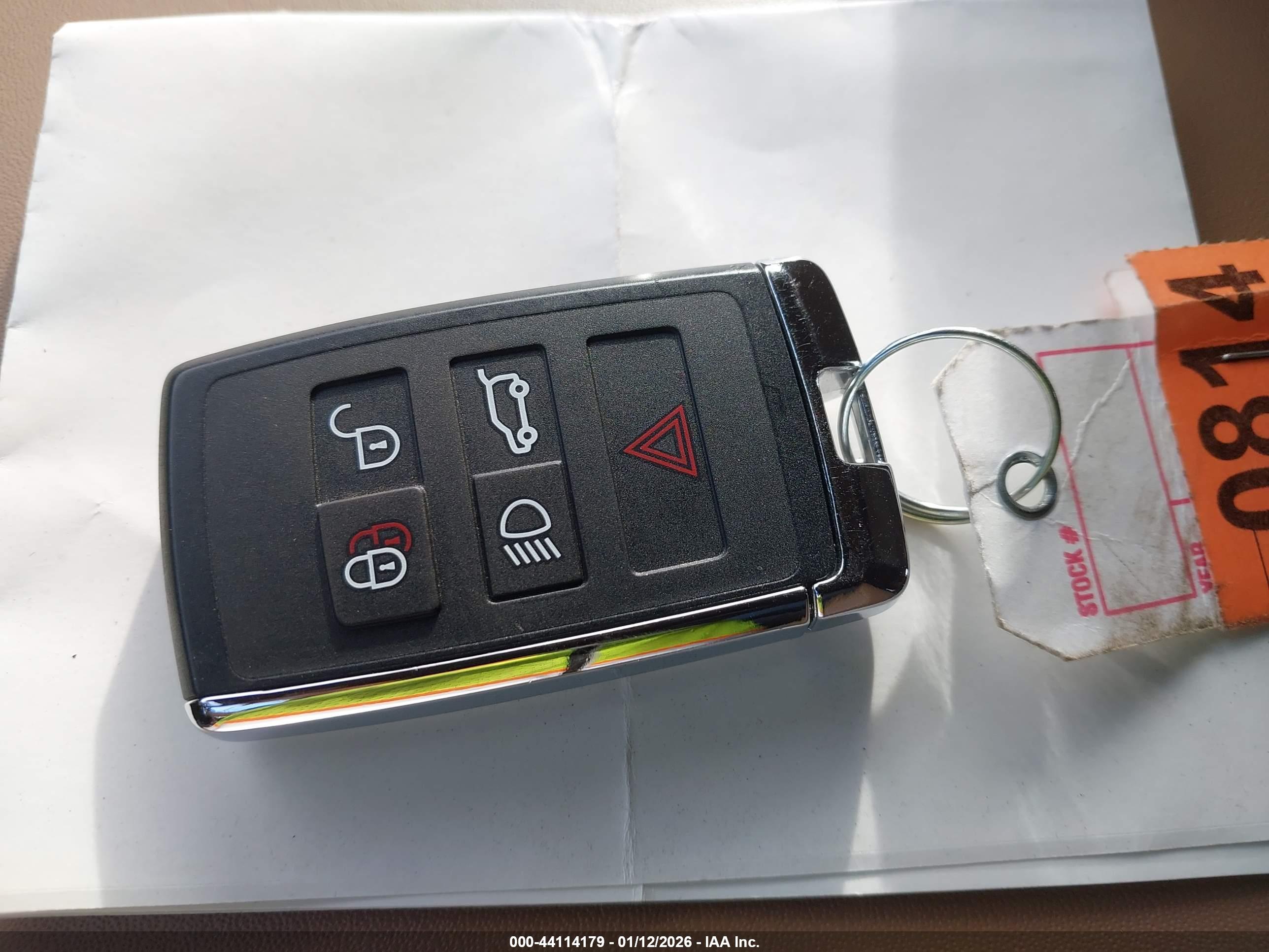 LAND ROVER image 11
