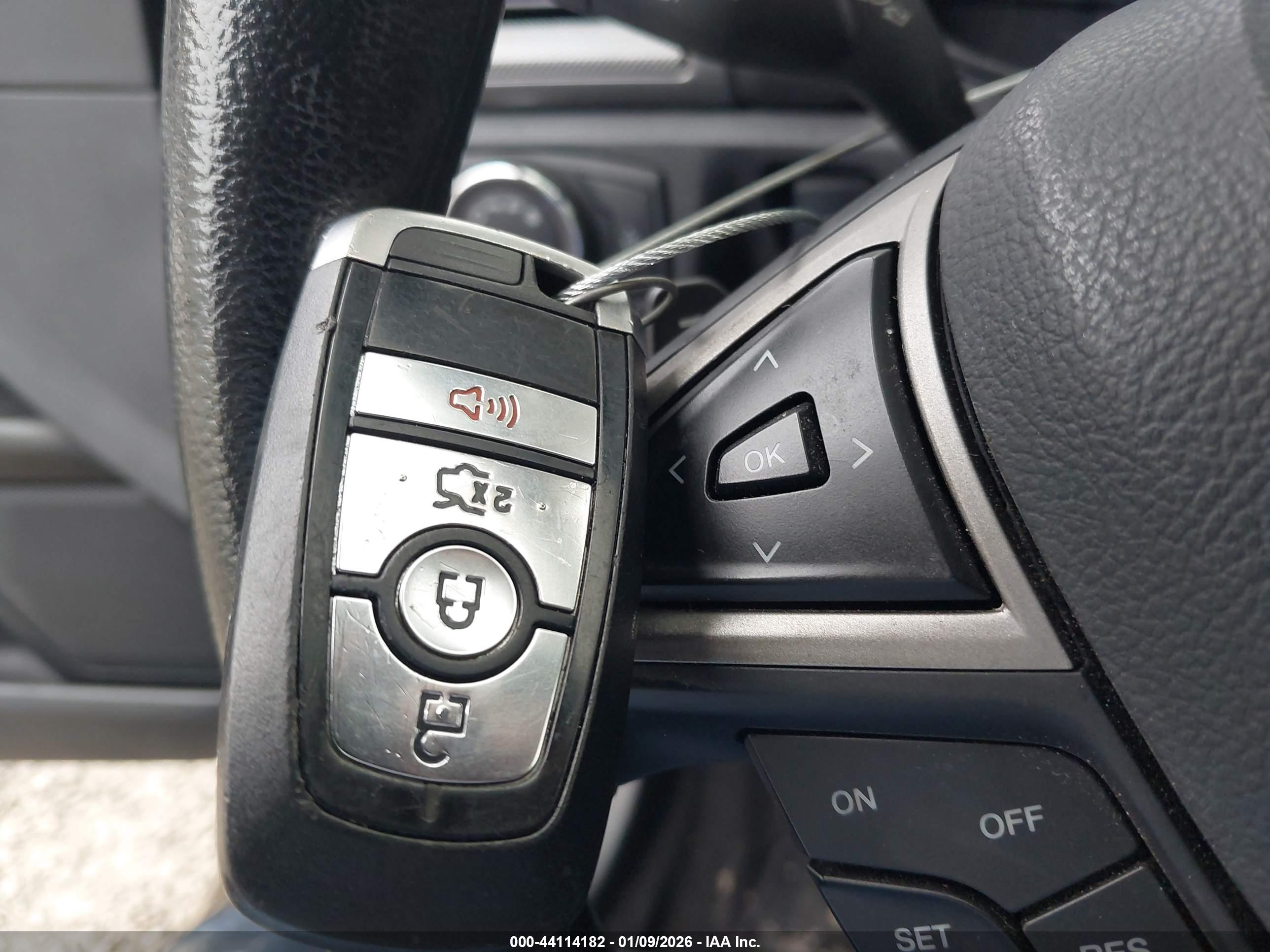 FORD FUSION image 11