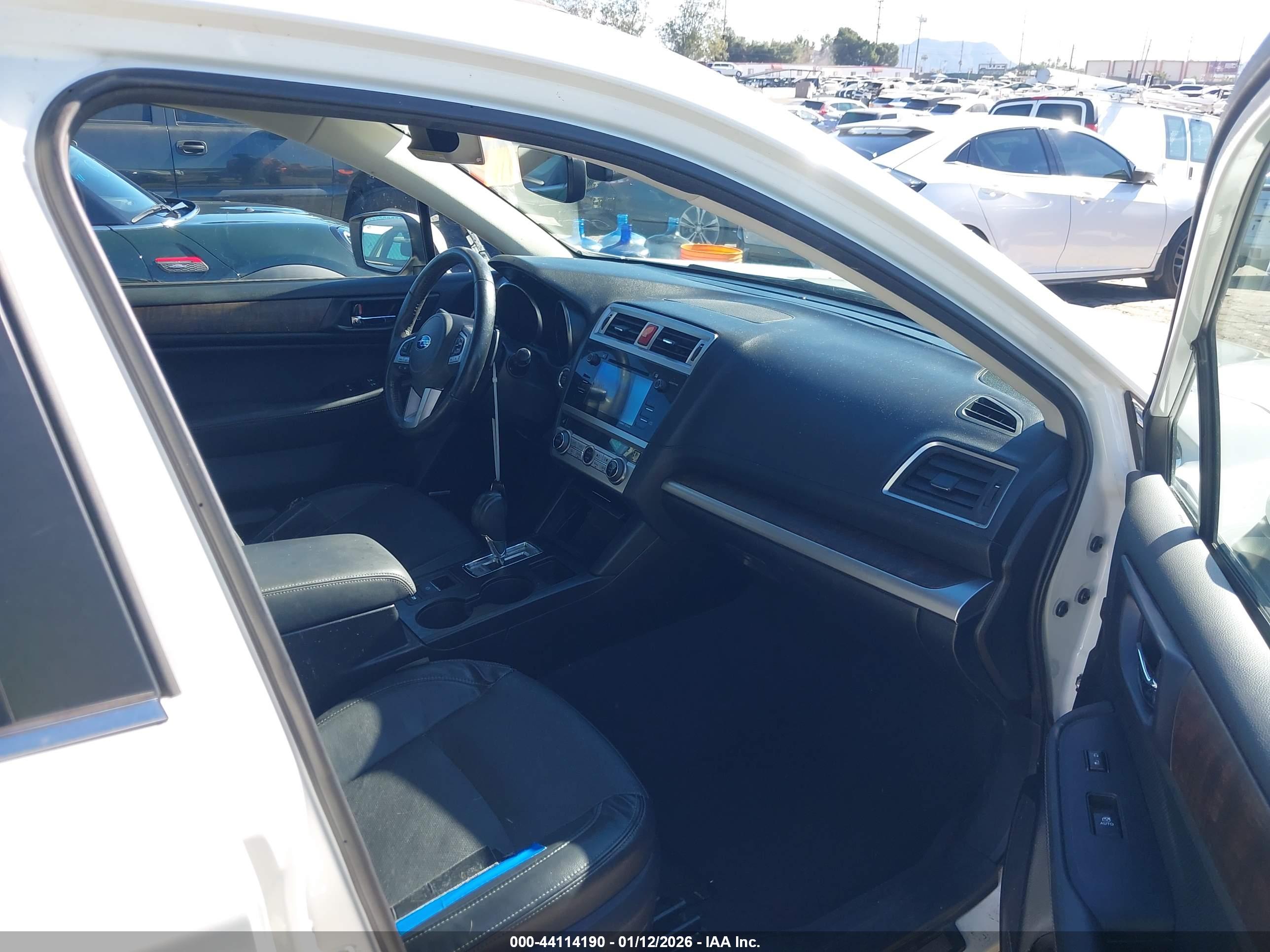 SUBARU OUTBACK image 5