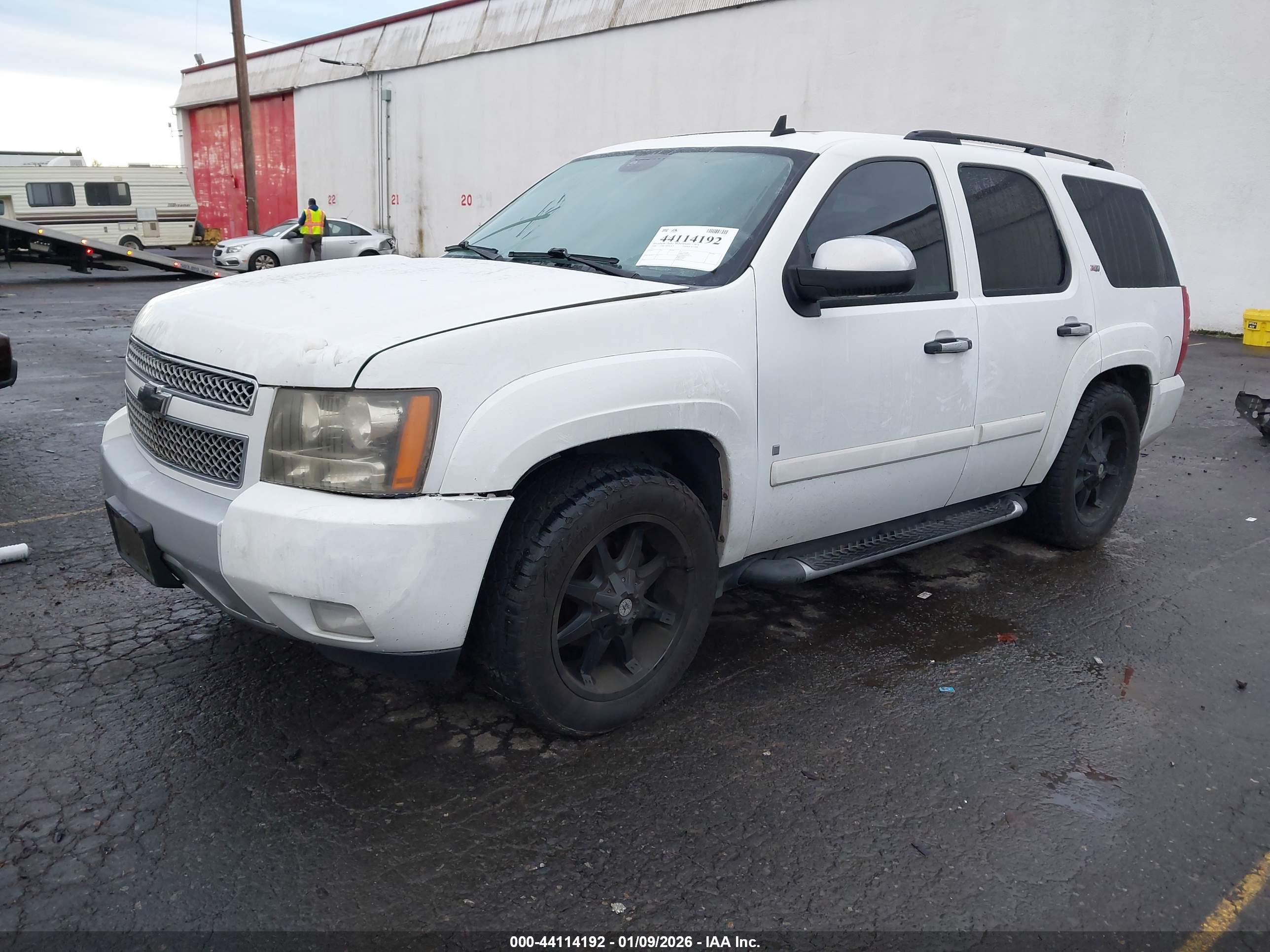 CHEVROLET TAHOE image 2