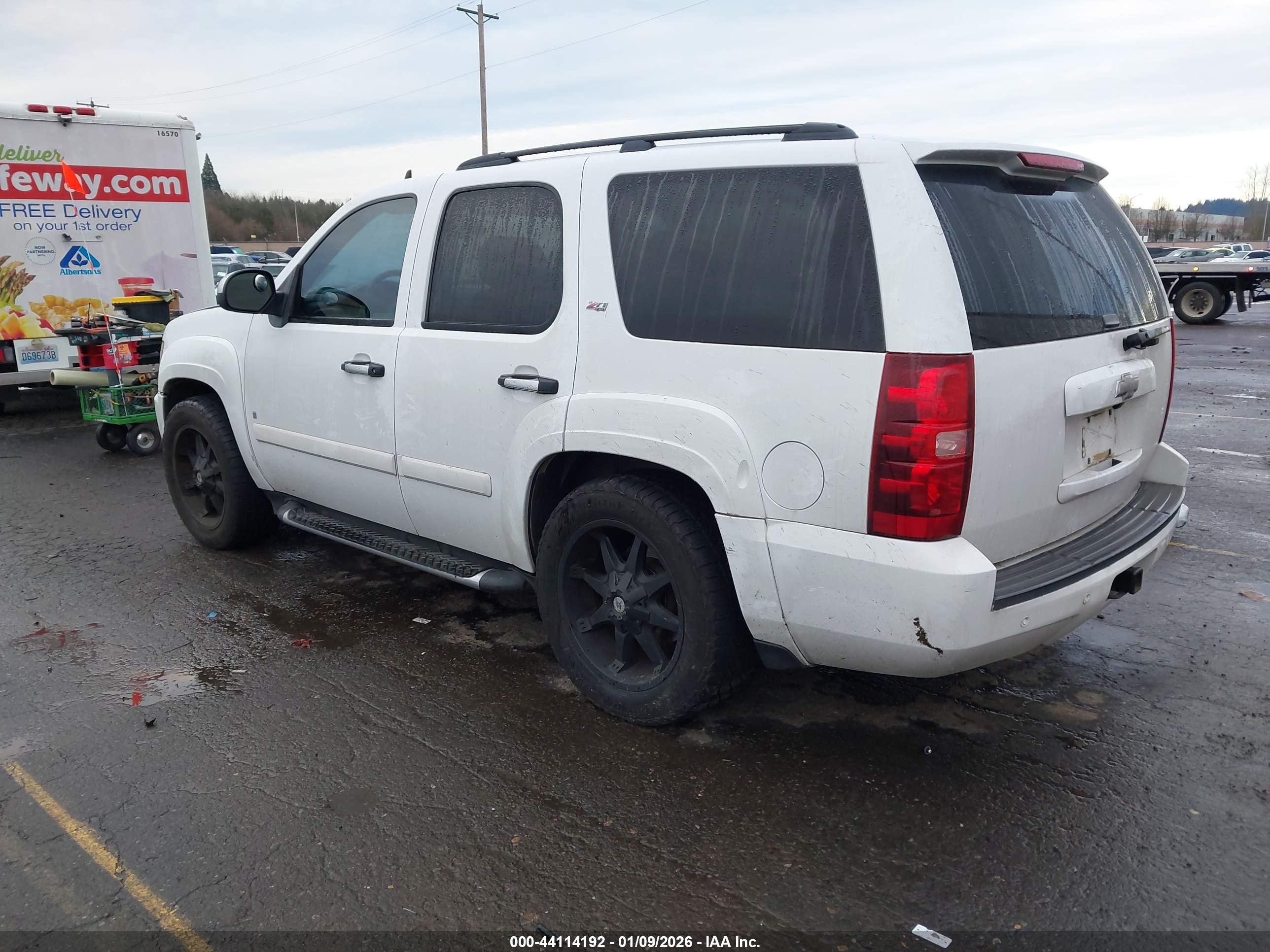 CHEVROLET TAHOE image 3