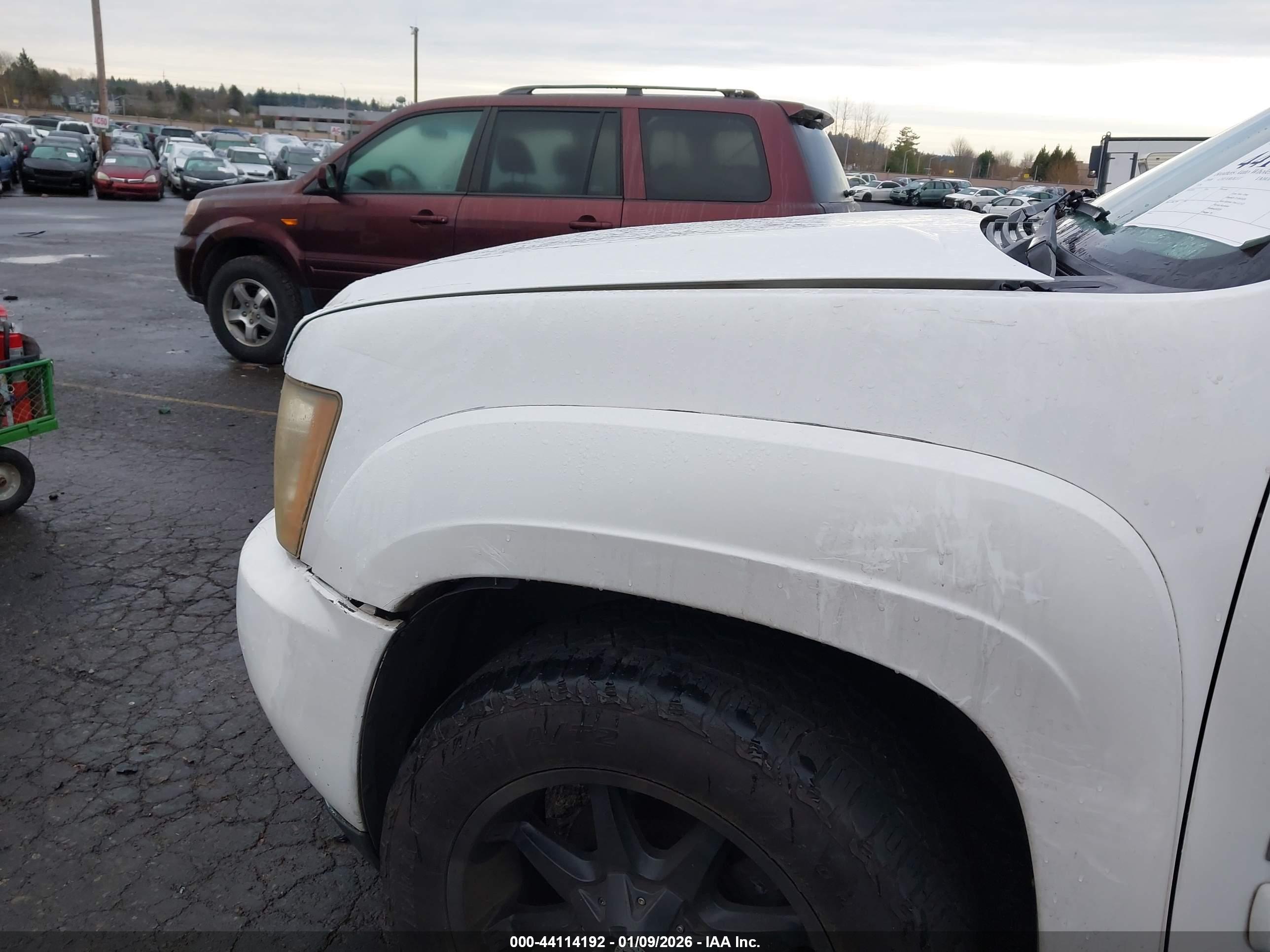 CHEVROLET TAHOE image 6