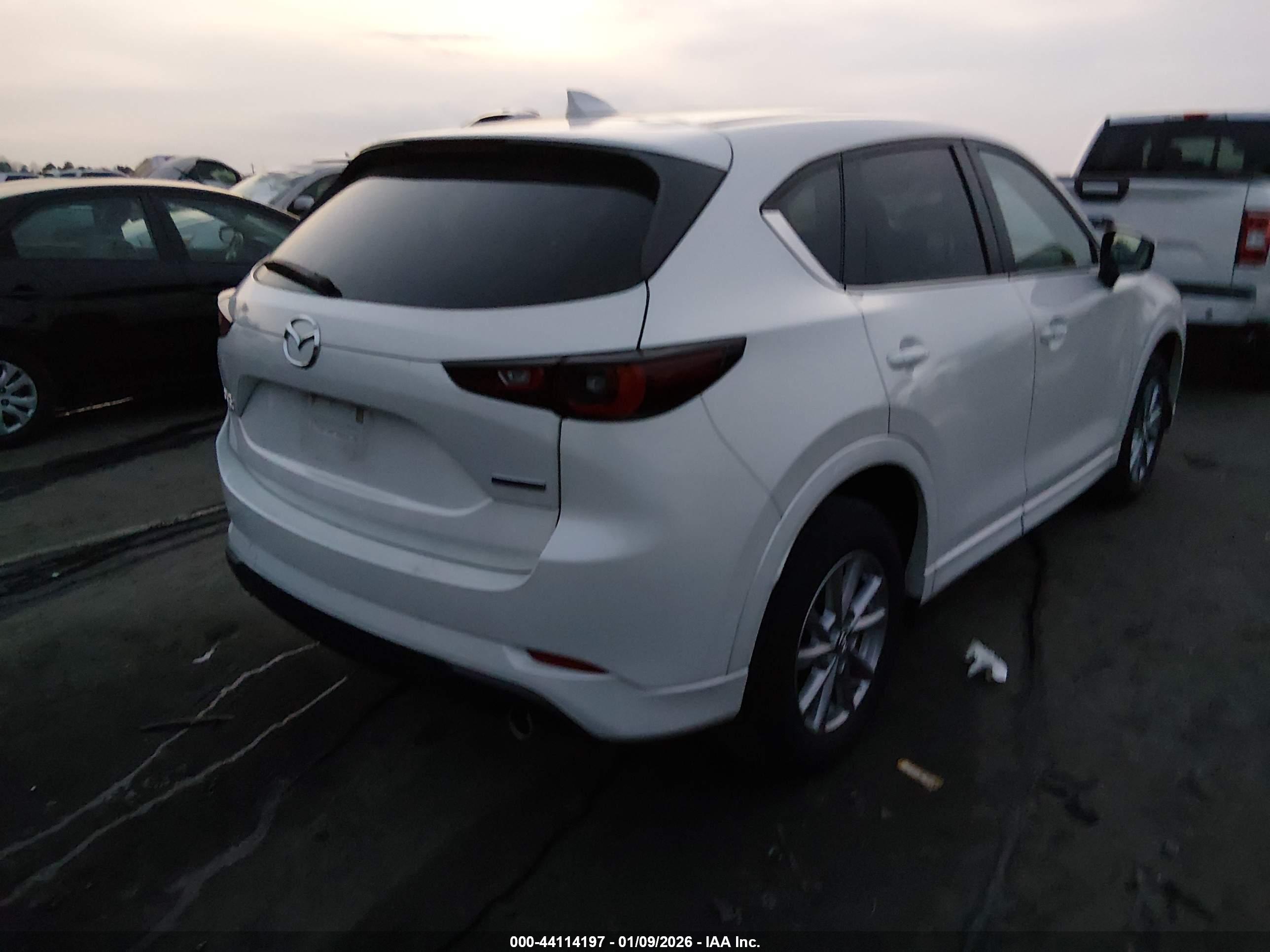 MAZDA CX-5 image 4