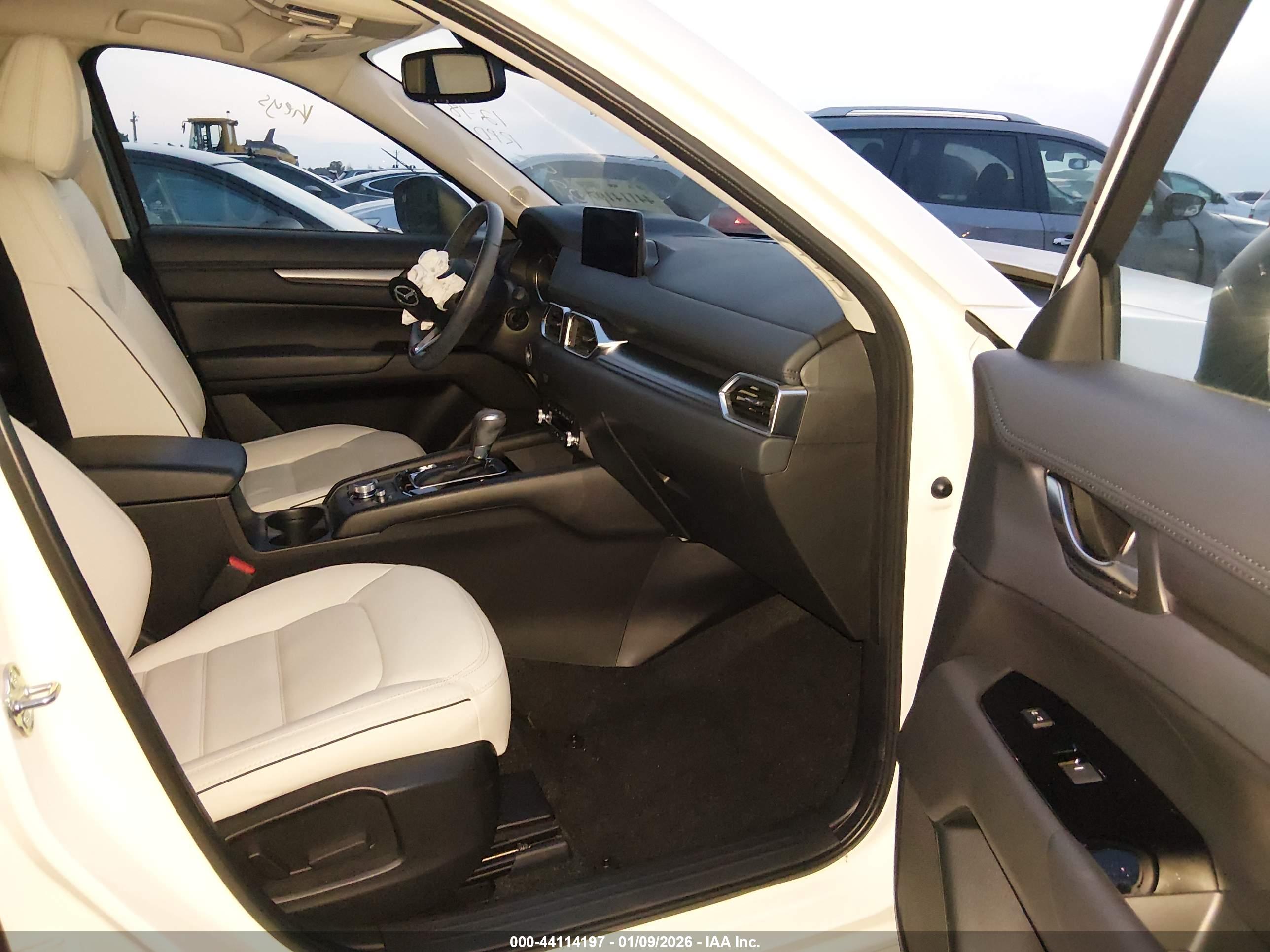 MAZDA CX-5 image 5