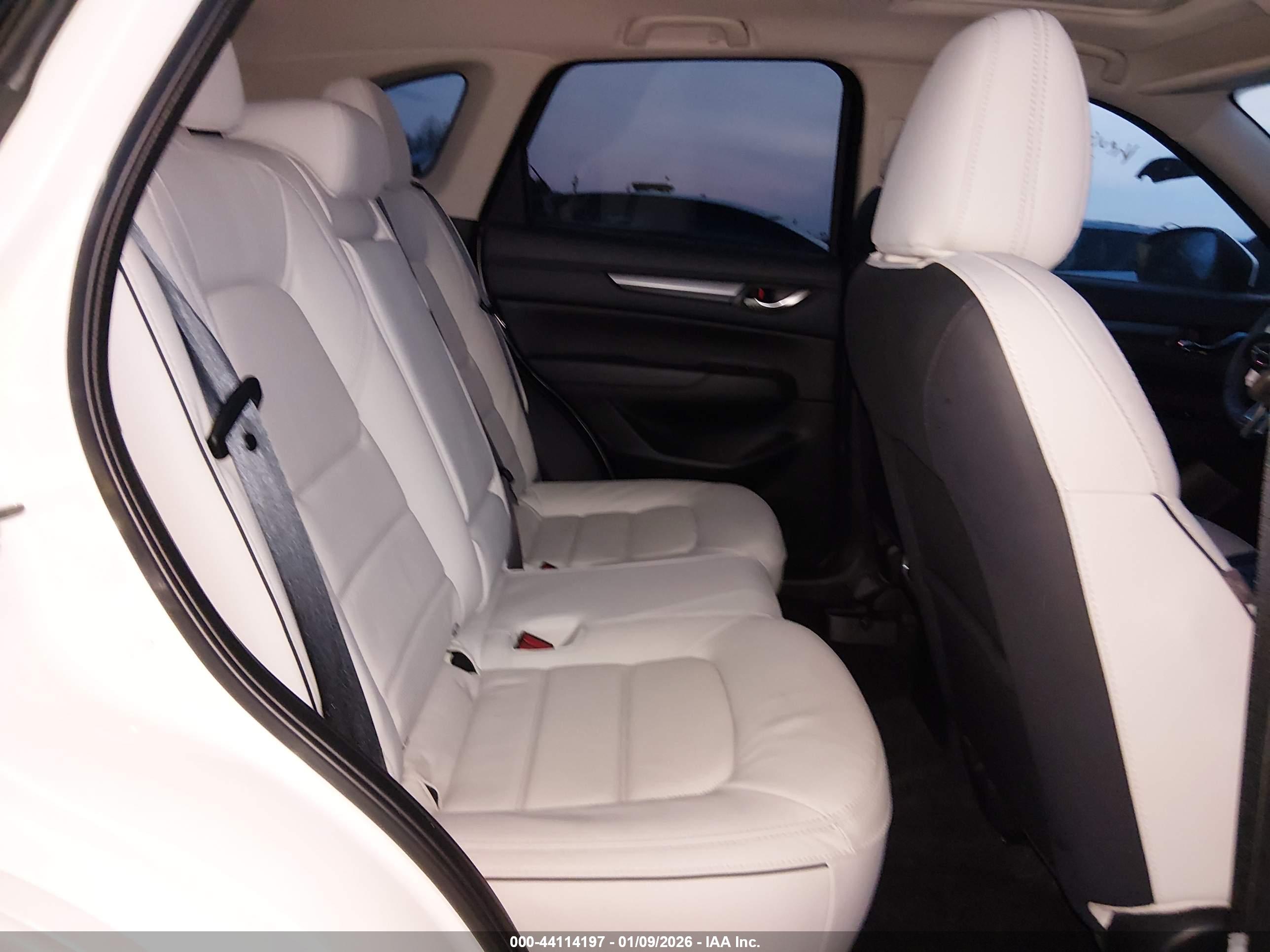 MAZDA CX-5 image 8