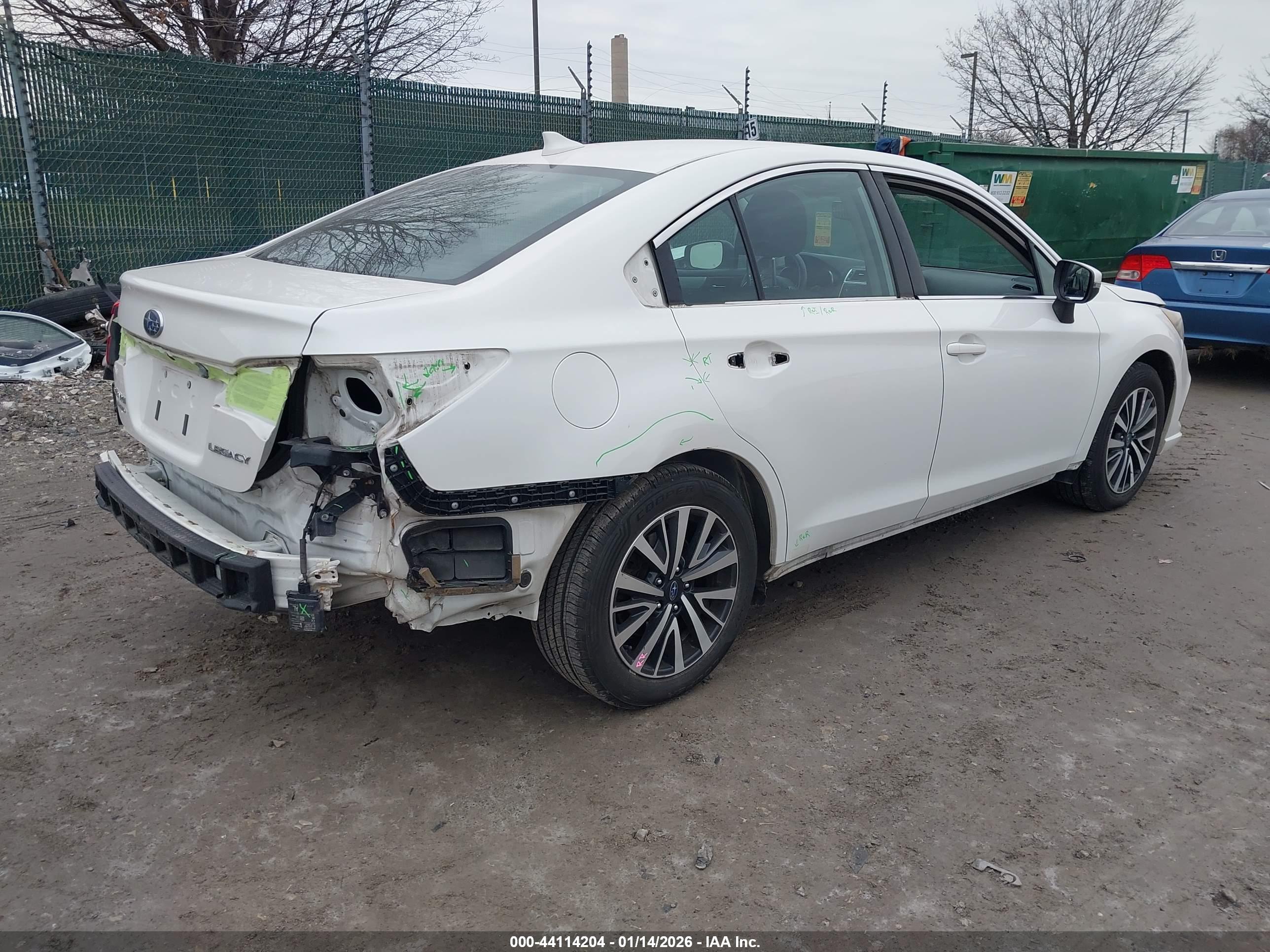 SUBARU LEGACY image 4