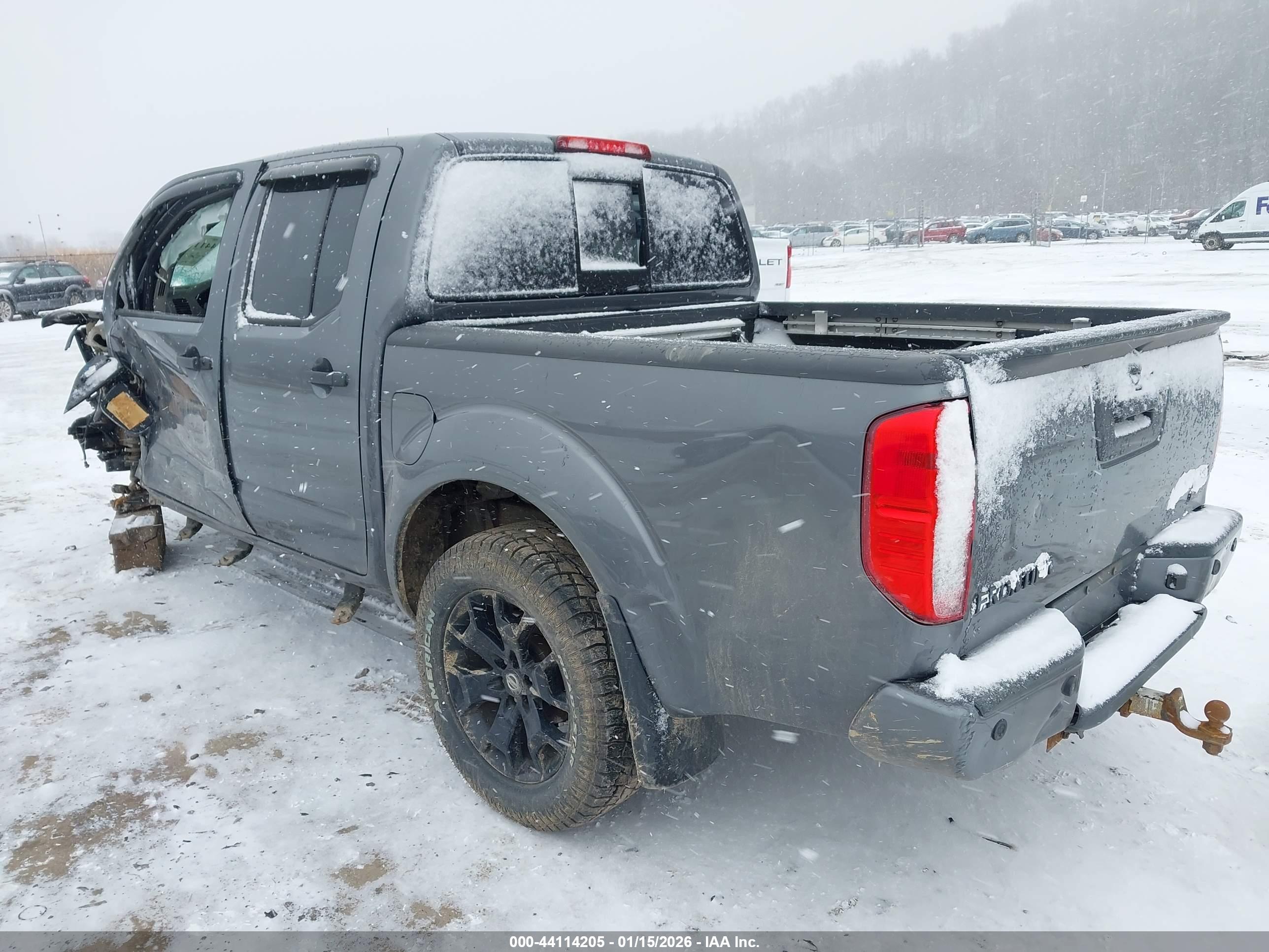 NISSAN FRONTIER image 3