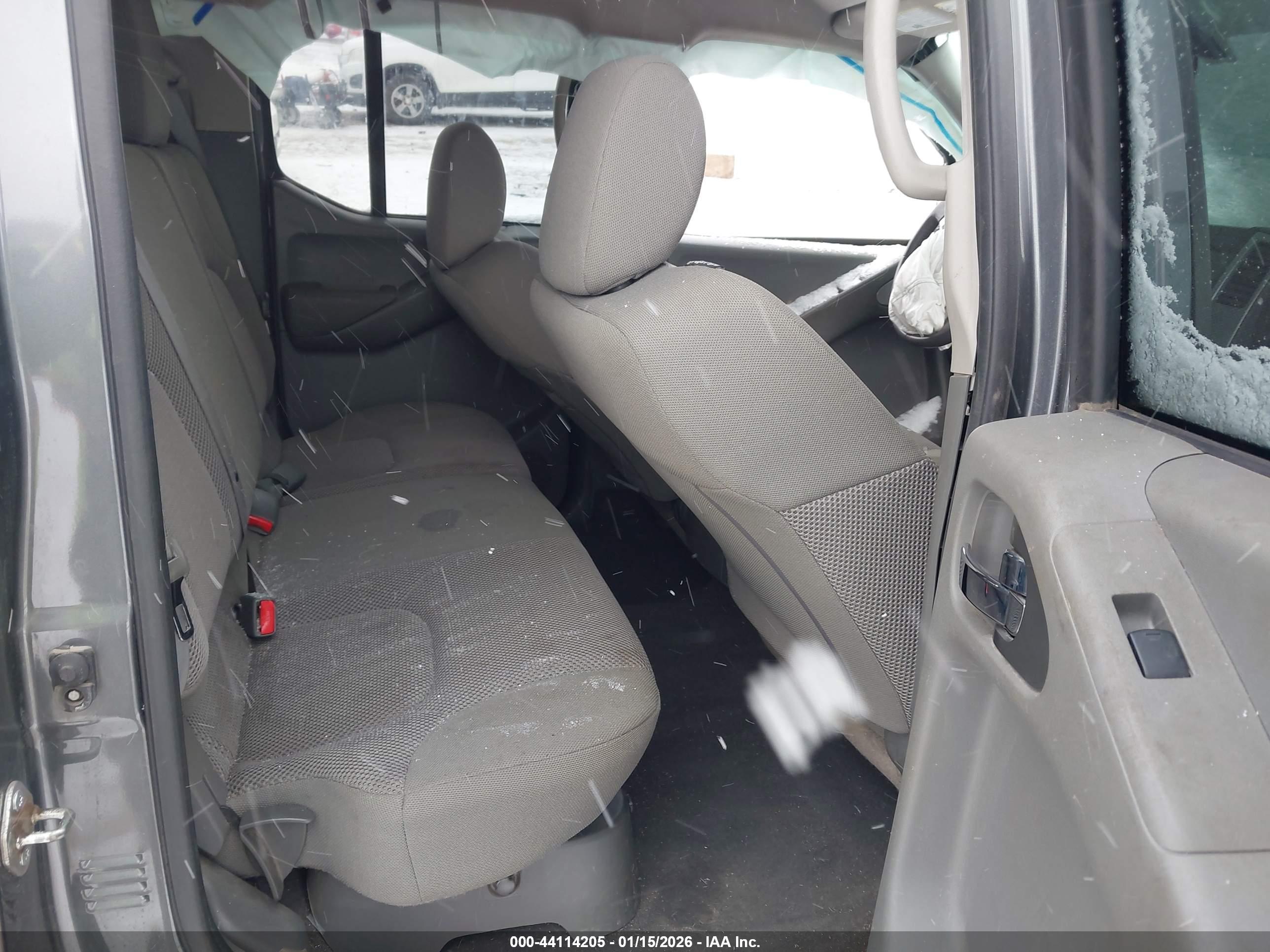 NISSAN FRONTIER image 8
