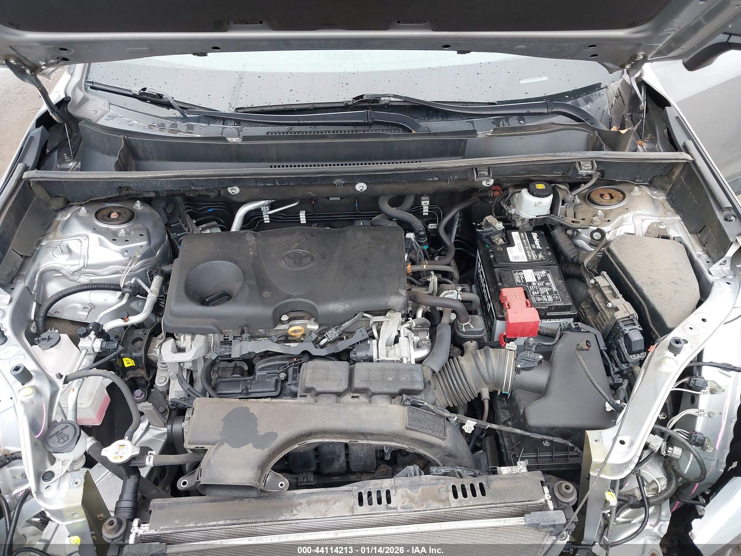 TOYOTA RAV4 image 10