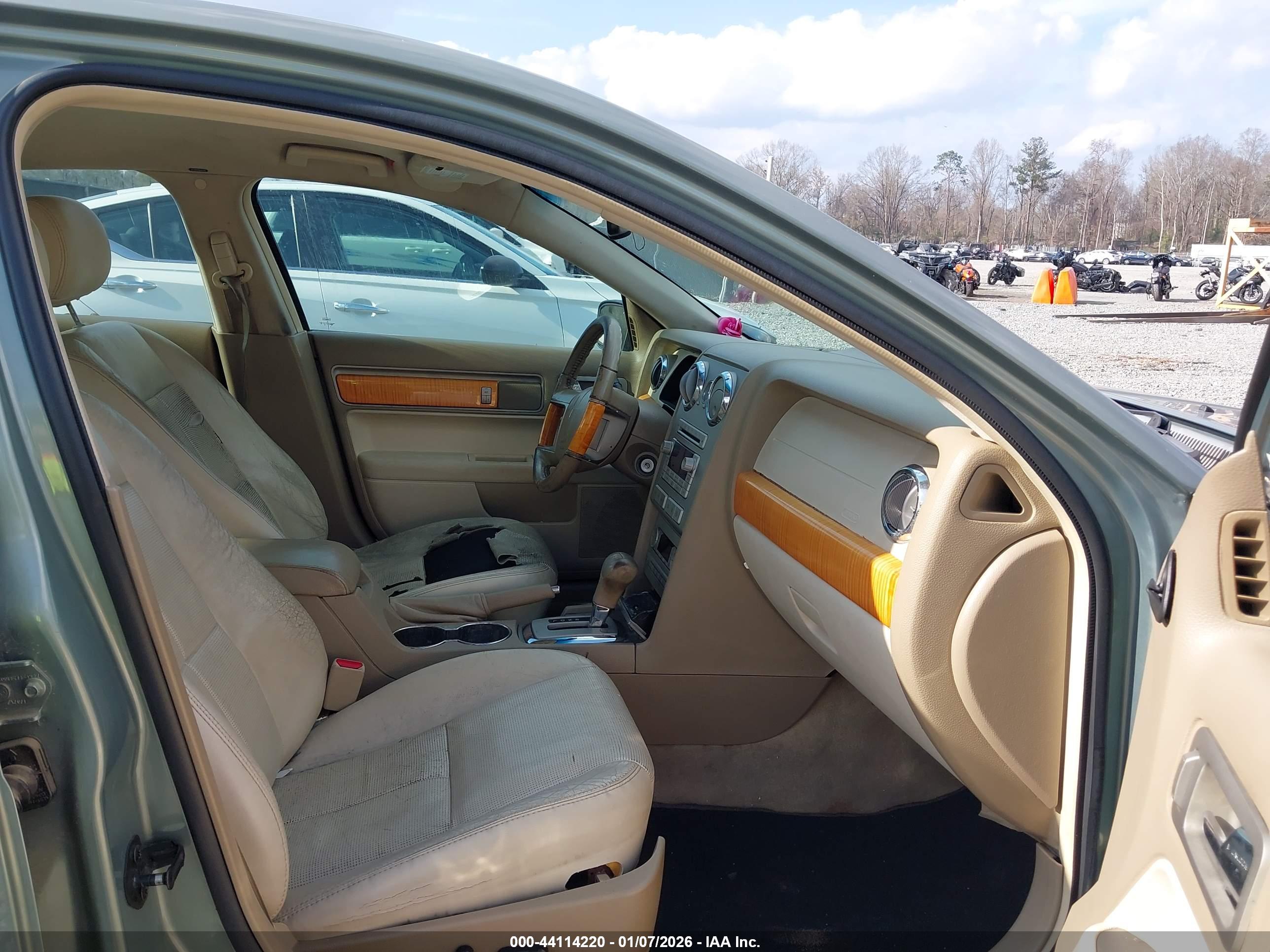 LINCOLN MKZ image 5
