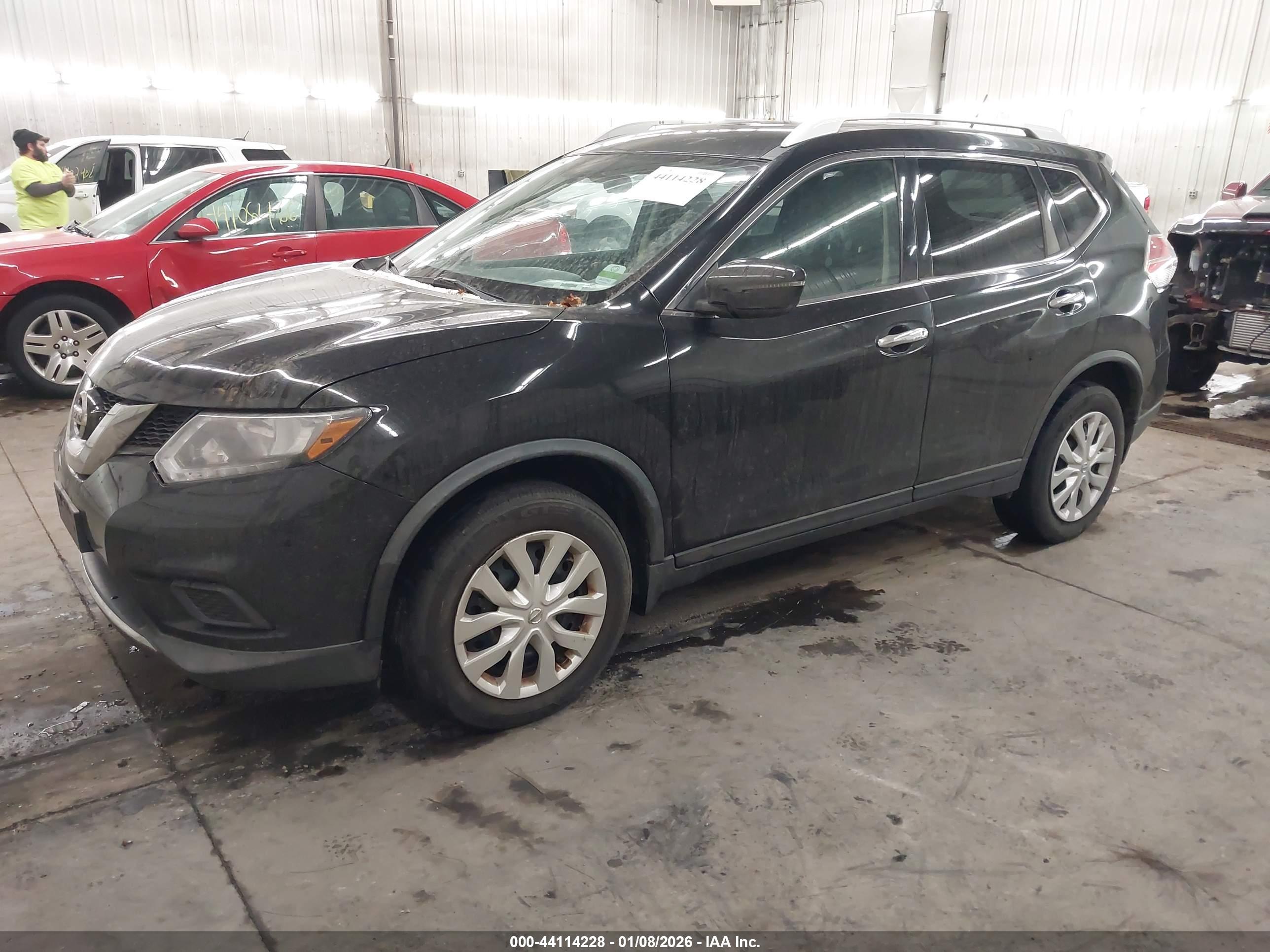 NISSAN ROGUE image 2