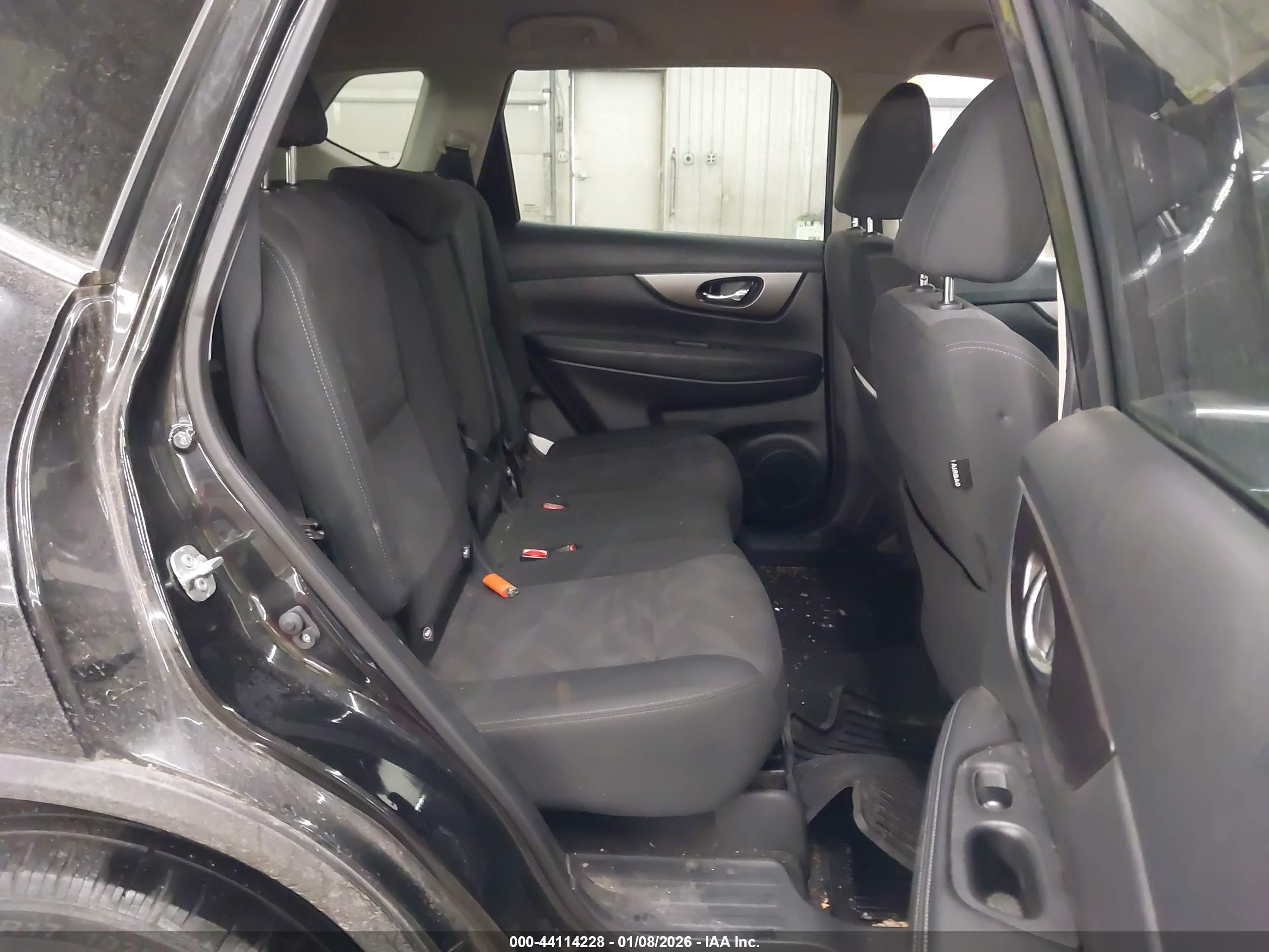 NISSAN ROGUE image 8