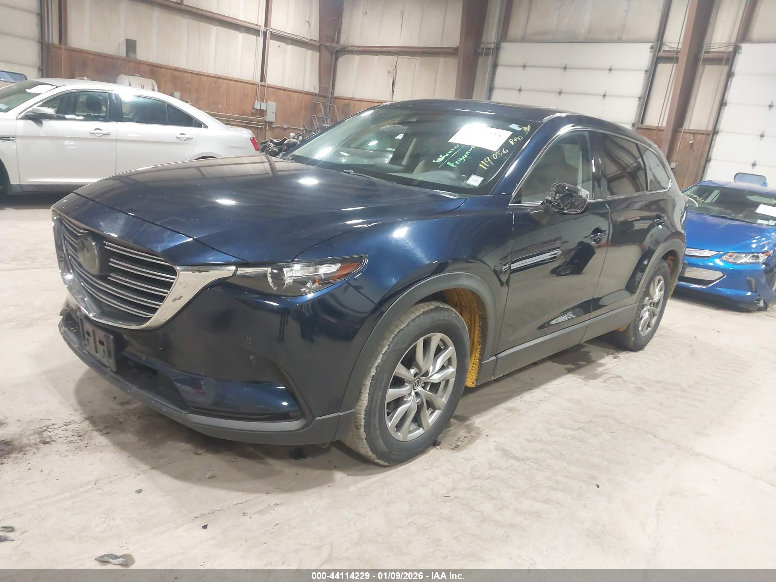 MAZDA CX-9 image 2